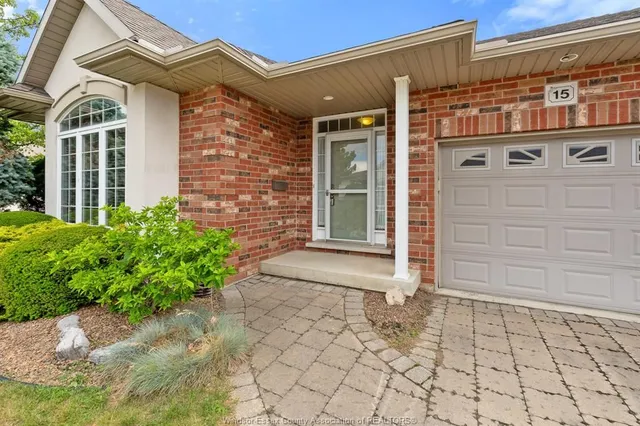 15 OAKGROVE Lane, Chatham 3