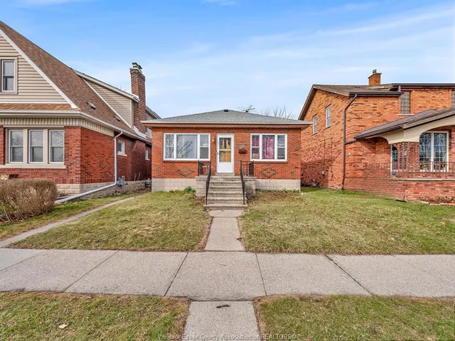 1477 WINDERMERE Rd, Windsor 2