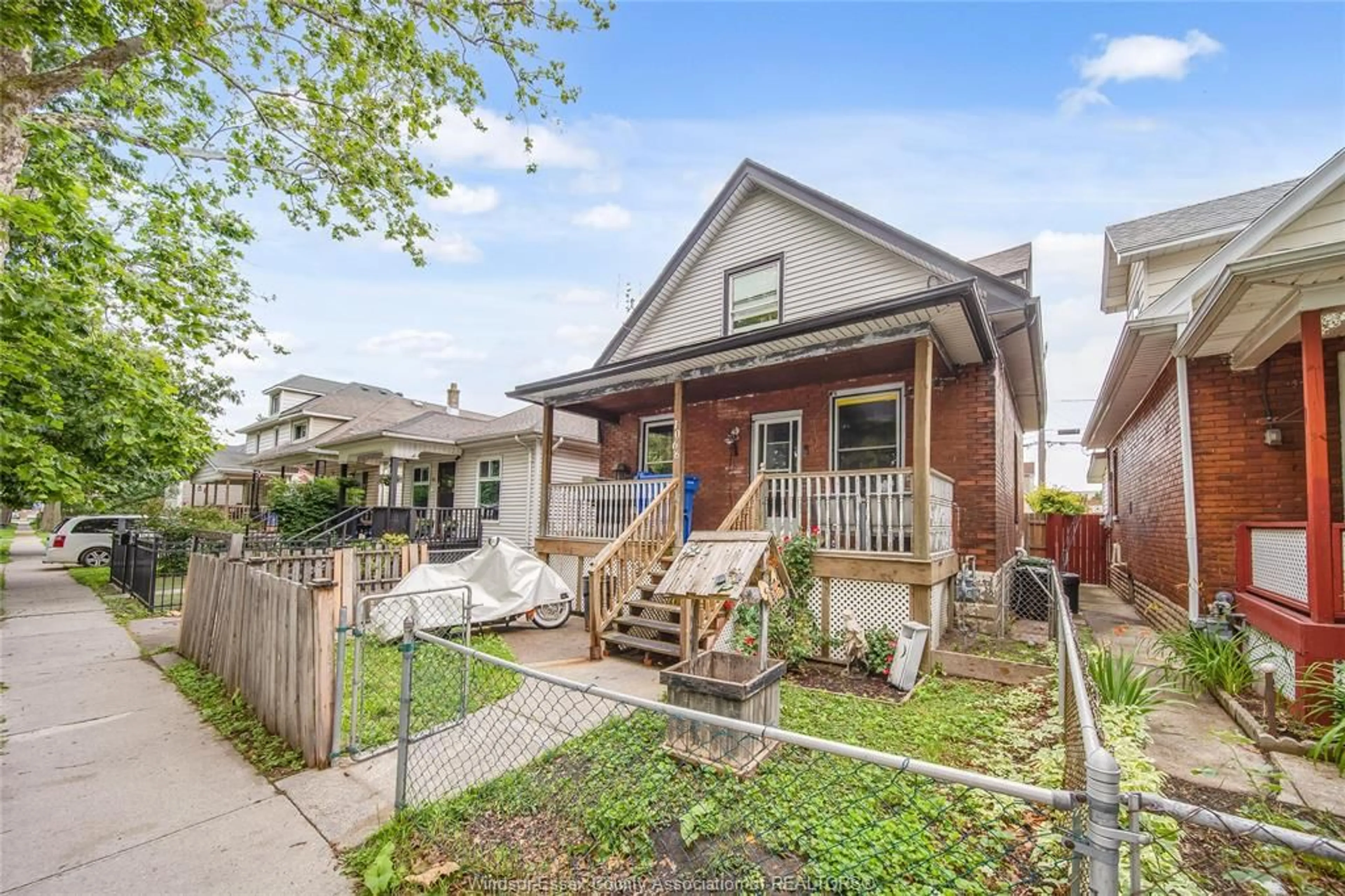 Home with brick exterior material, street for 1066 HICKORY, Windsor Ontario N8Y 3S1