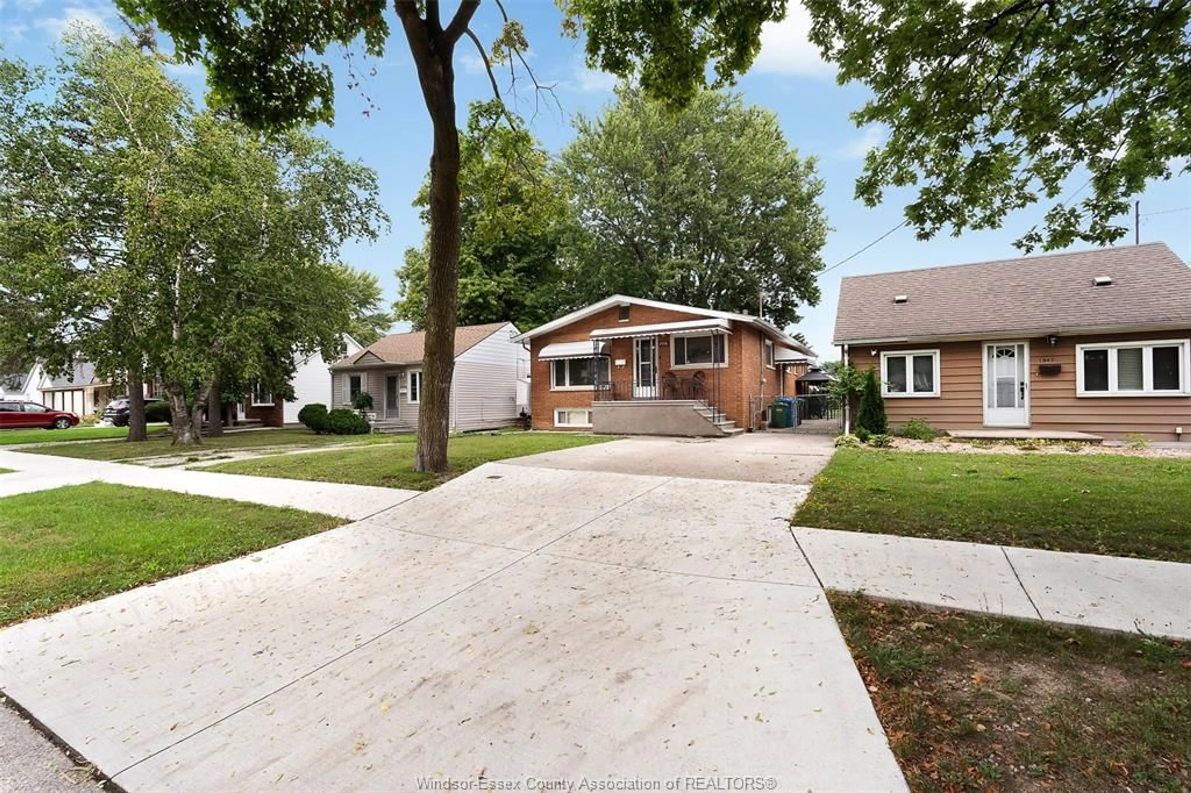Home with brick exterior material, street for 1938 FERNDALE Ave, Windsor Ontario N8T 2L1