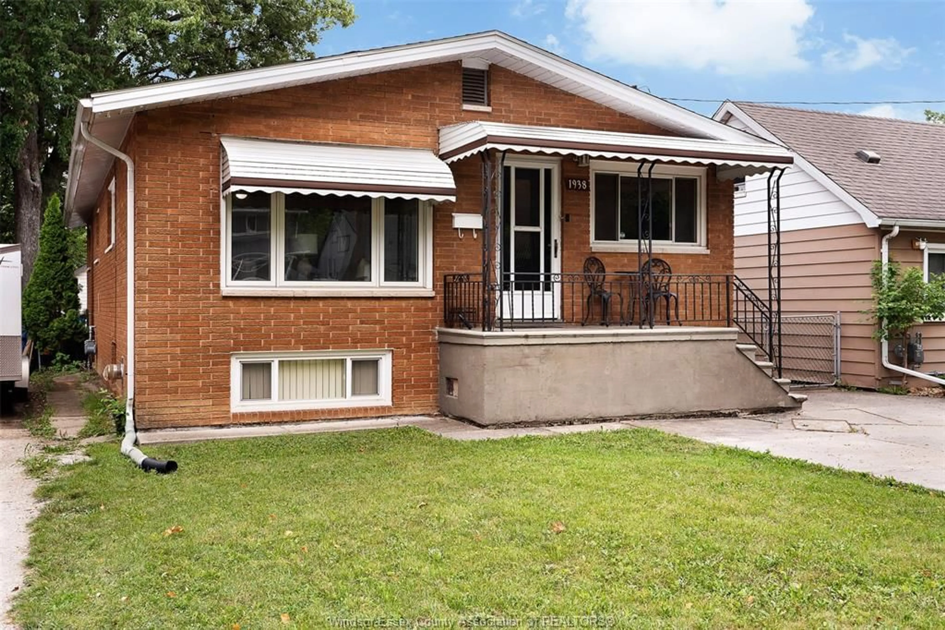 Home with brick exterior material, street for 1938 FERNDALE Ave, Windsor Ontario N8T 2L1