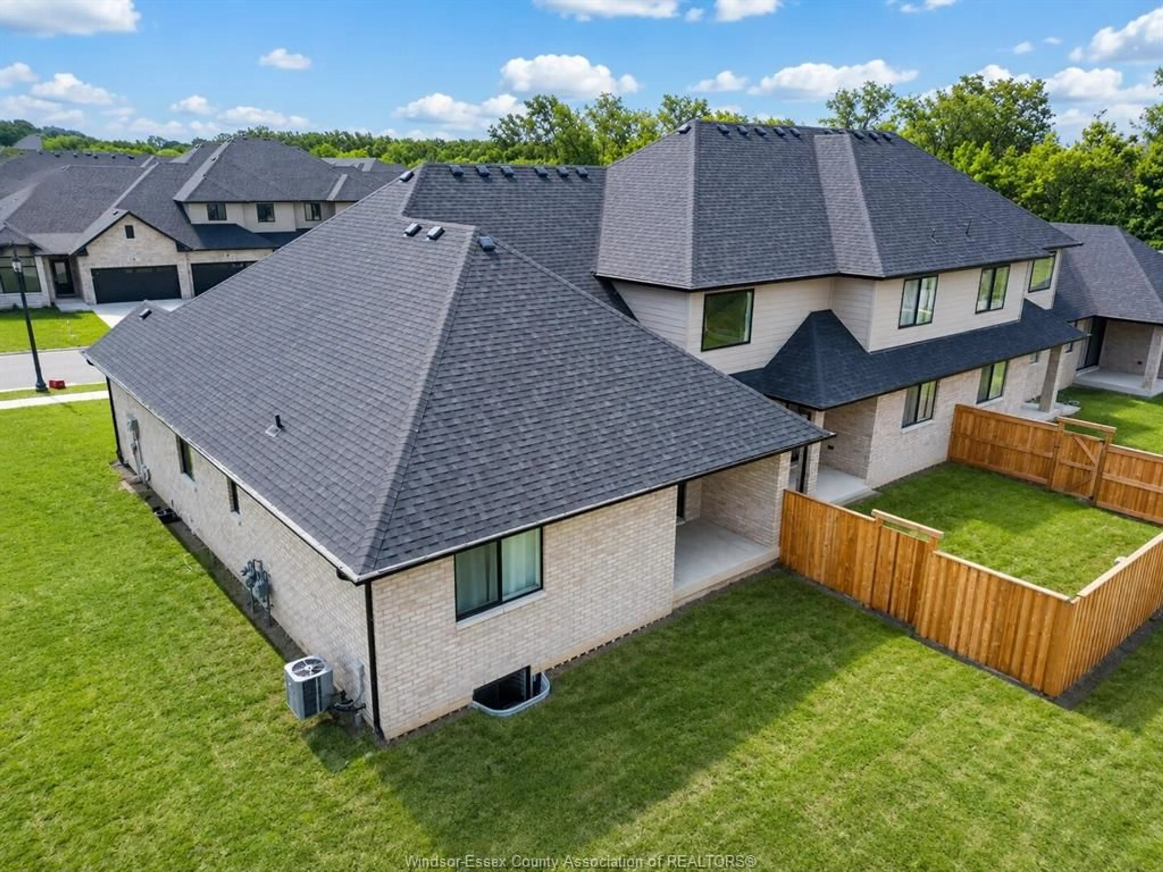 A pic from outside/outdoor area/front of a property/back of a property/a pic from drone, unknown for 53 CALLAMS BAY Cres, Amherstburg Ontario N9V 0H1