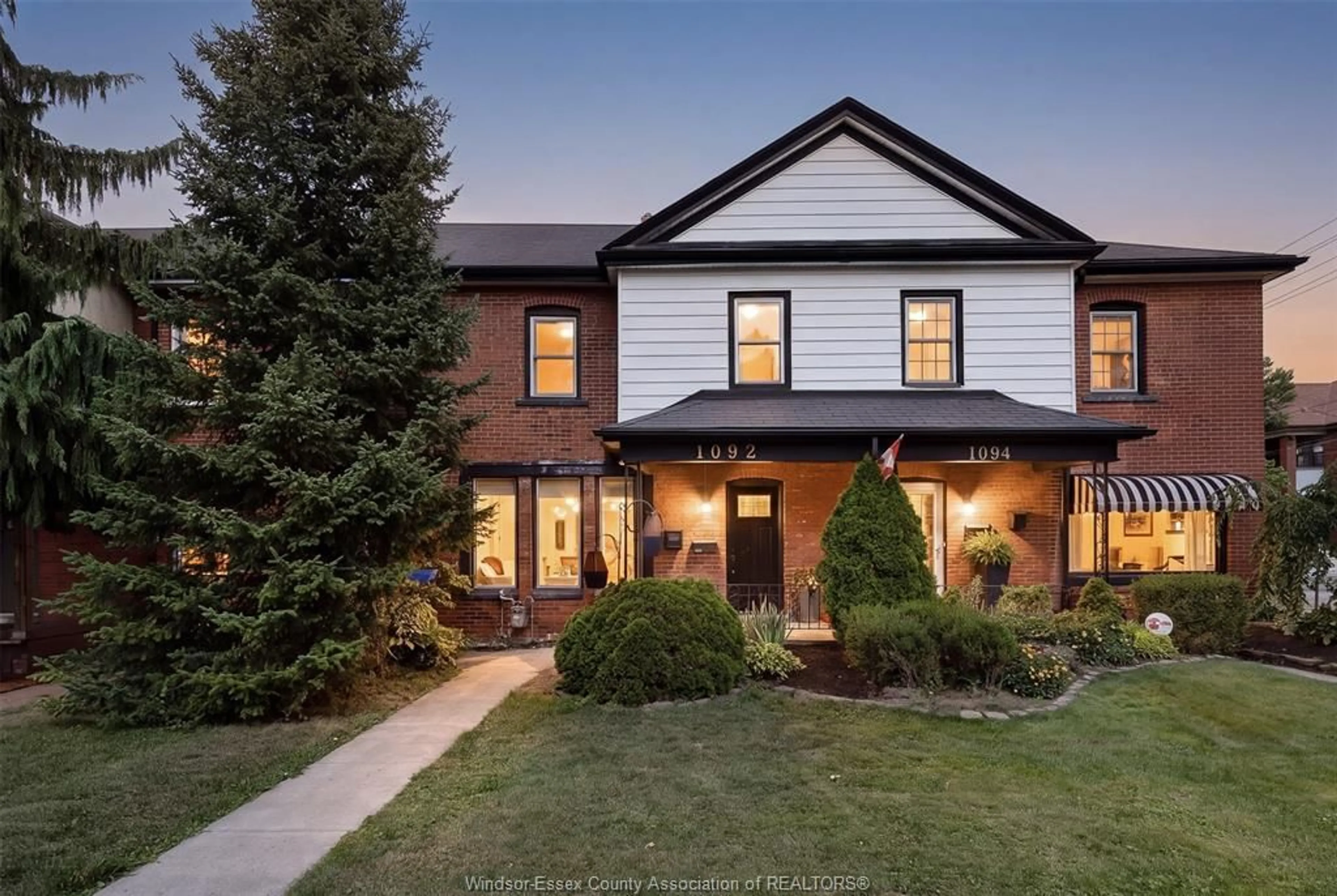 Home with brick exterior material, street for 1092 MONMOUTH, Windsor Ontario N8Y 3L7