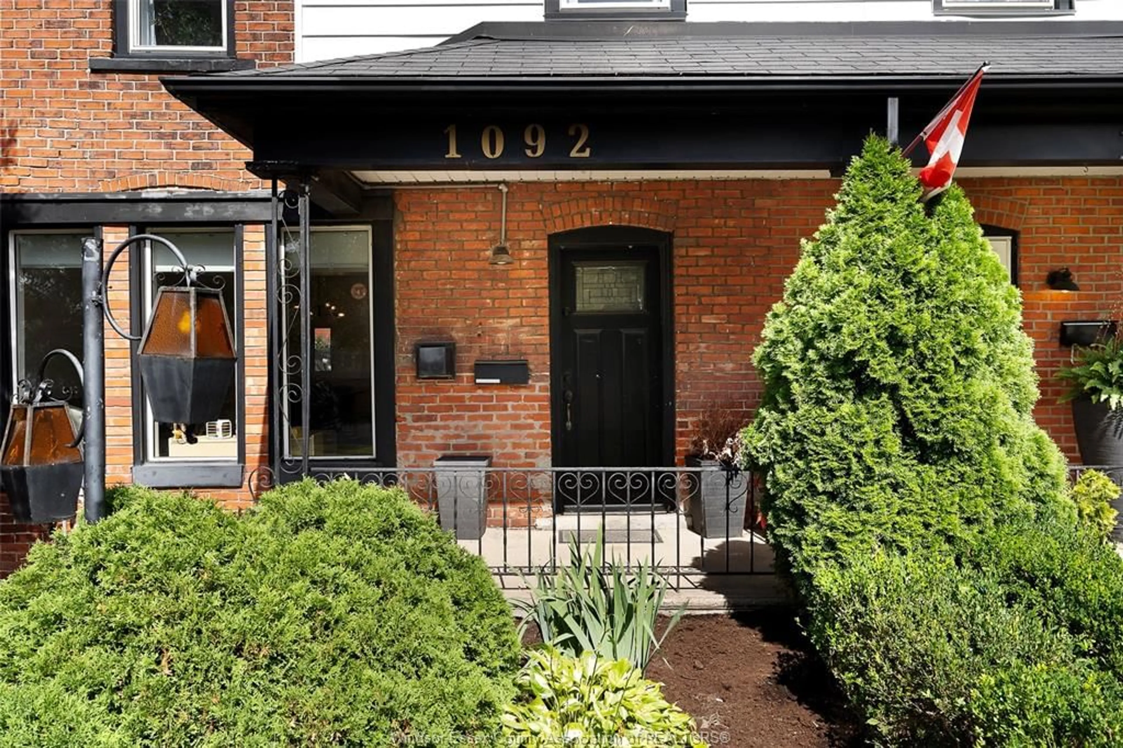 Home with brick exterior material, street for 1092 MONMOUTH, Windsor Ontario N8Y 3L7