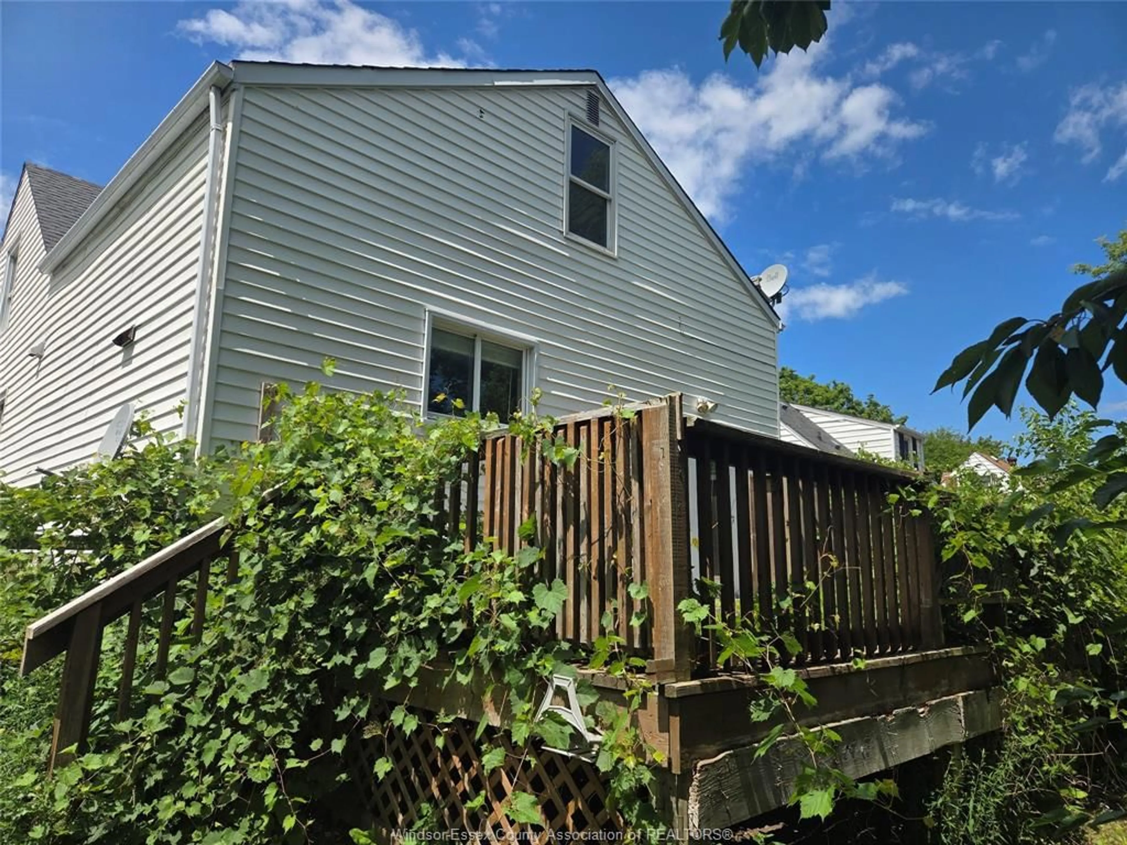 Unknown for 782 Kember Ave, Sarnia Ontario N7S 2T5