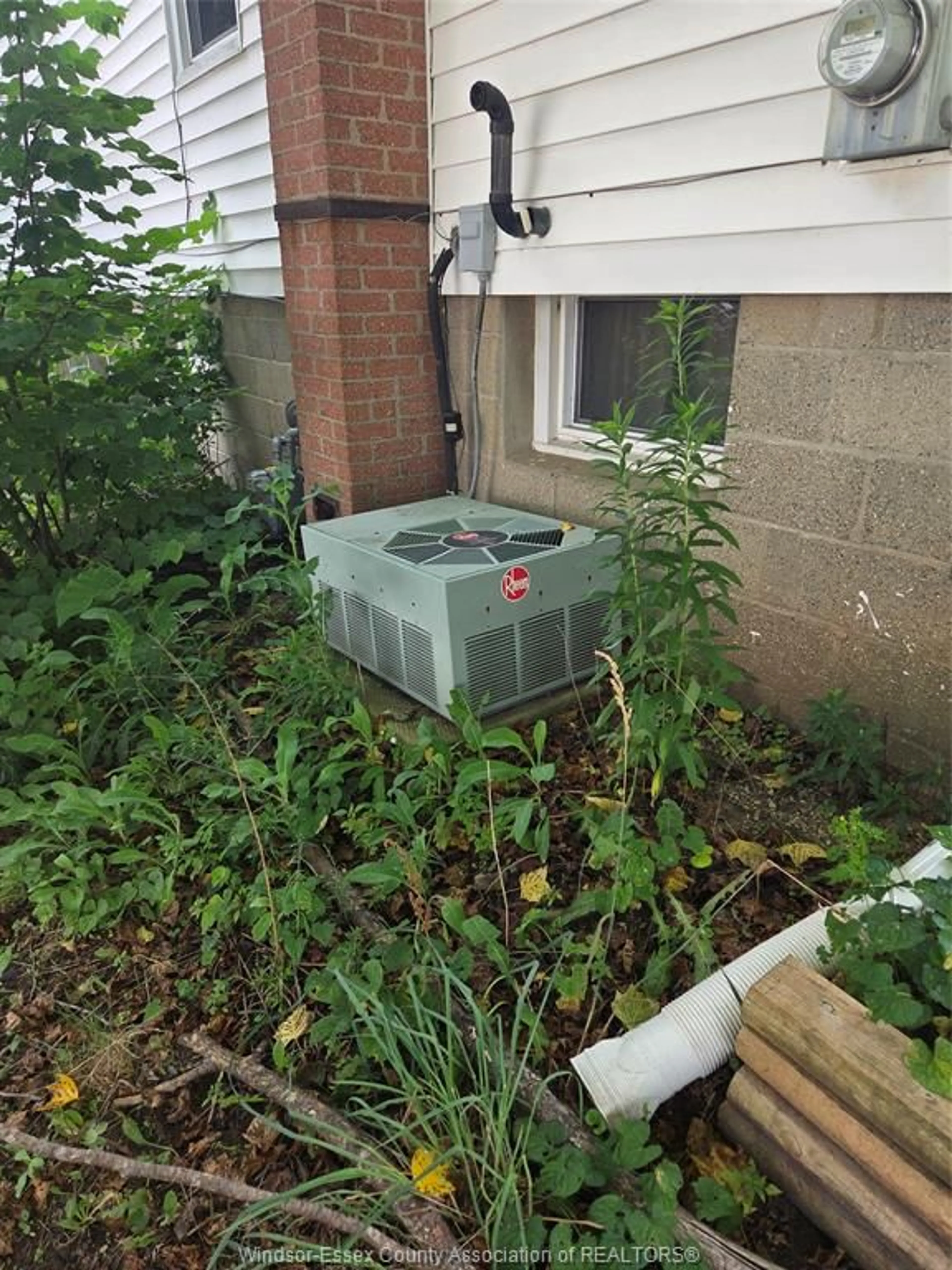 Unknown for 782 Kember Ave, Sarnia Ontario N7S 2T5