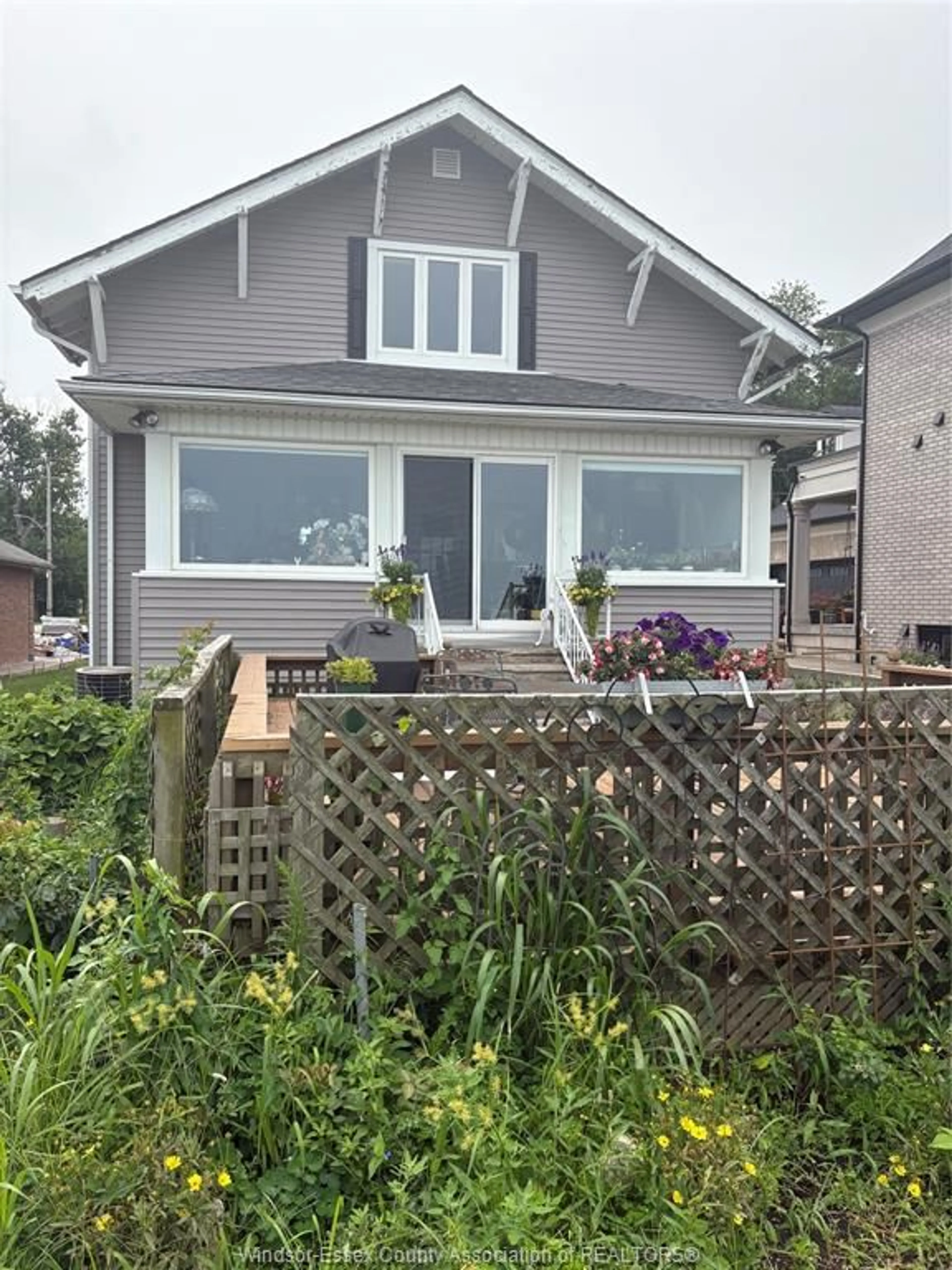 Unknown for 13222 RIVERSIDE Dr, Tecumseh Ontario N8N 2M6