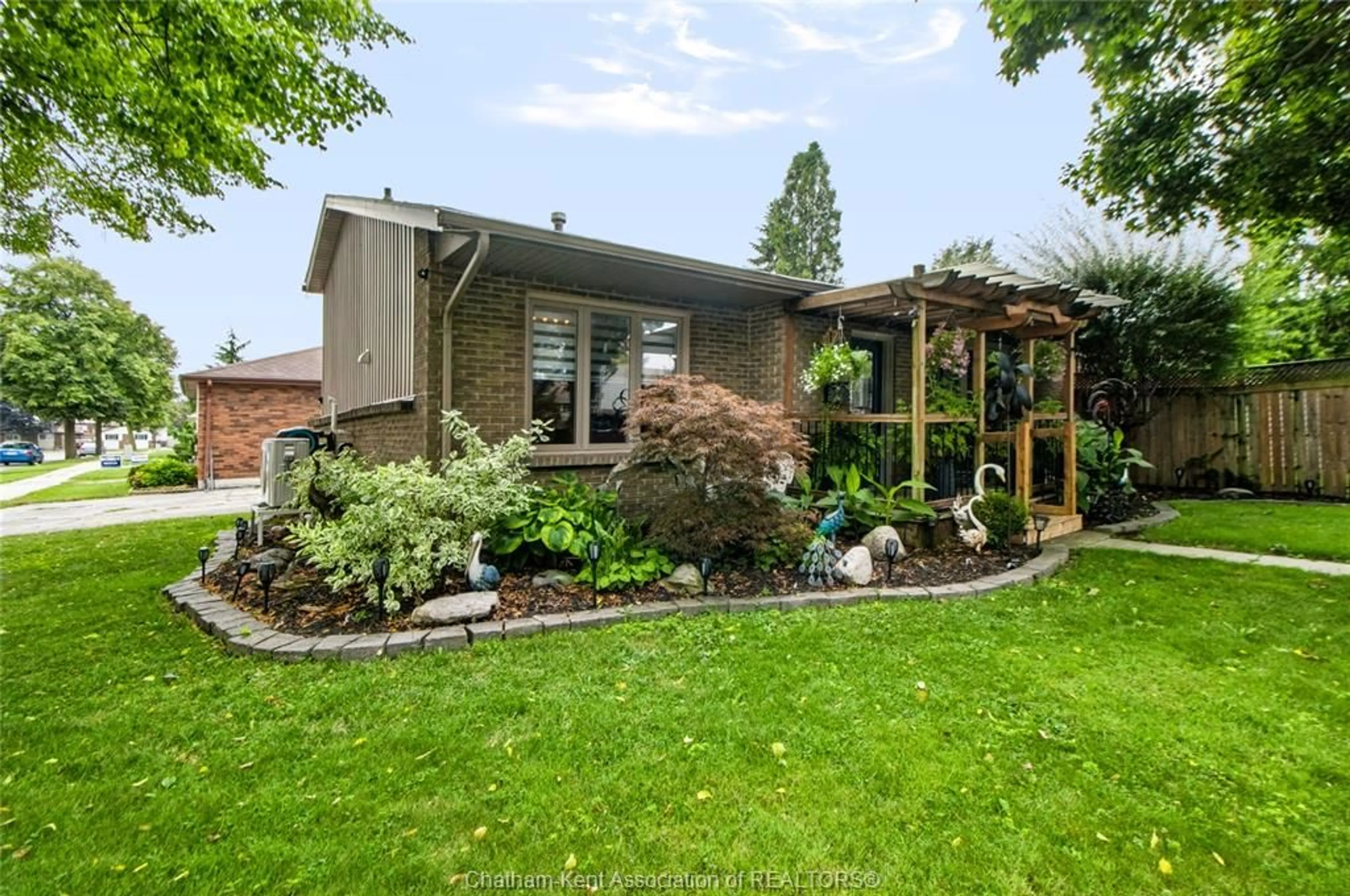 Unknown for 26 EARL Dr, Chatham Ontario N7M 5Z3