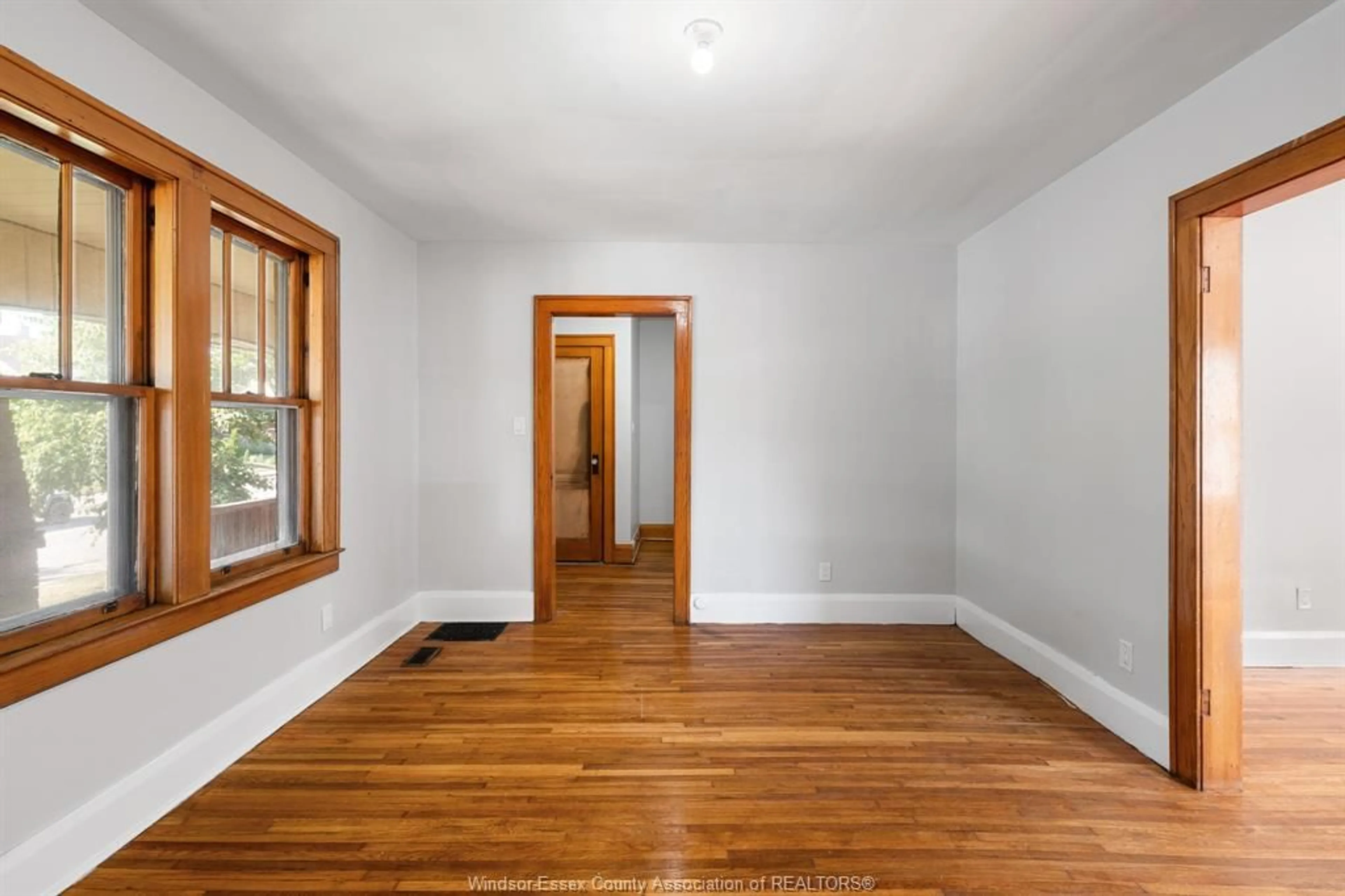 A pic of a room for 1890 ONEIDA Crt, Windsor Ontario N8Y 1S8