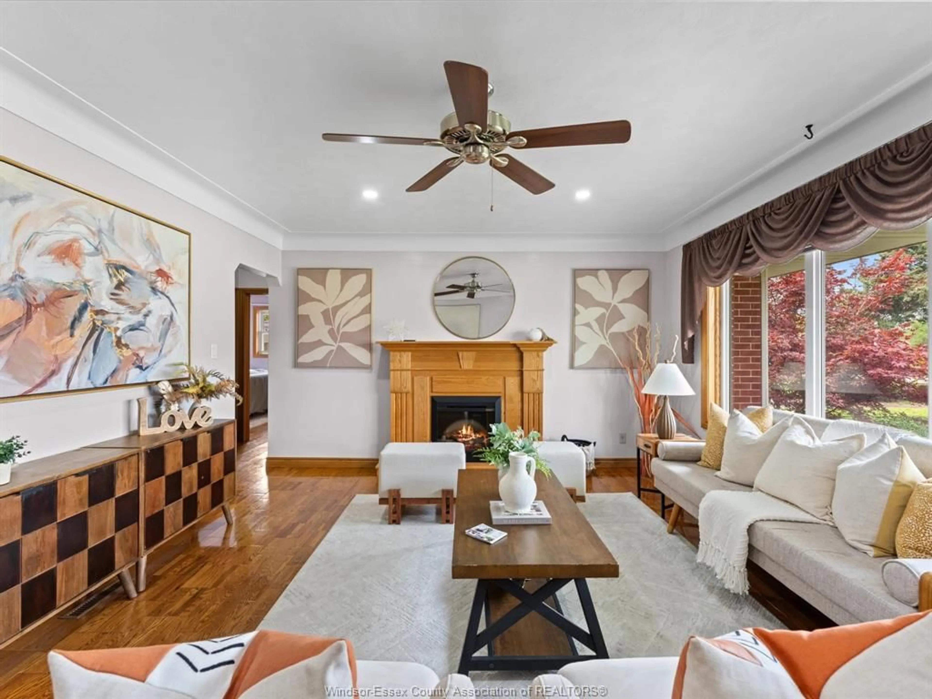 Living room with furniture, unknown for 1553 Road 2, Ruthven Ontario N9Y 2M2