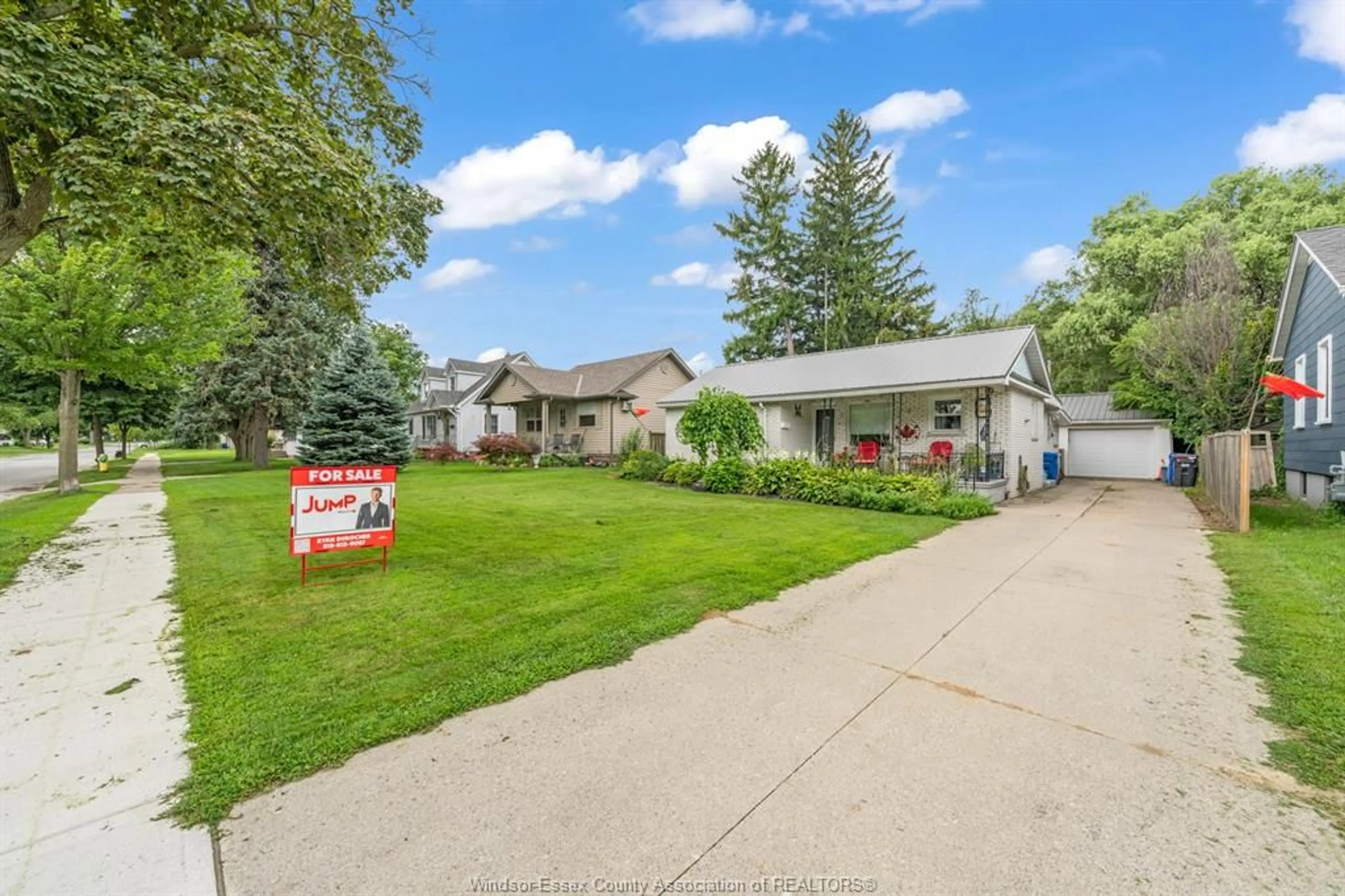 A pic from outside/outdoor area/front of a property/back of a property/a pic from drone, street for 7 CHURCHILL Ave, Leamington Ontario N8H 3R5