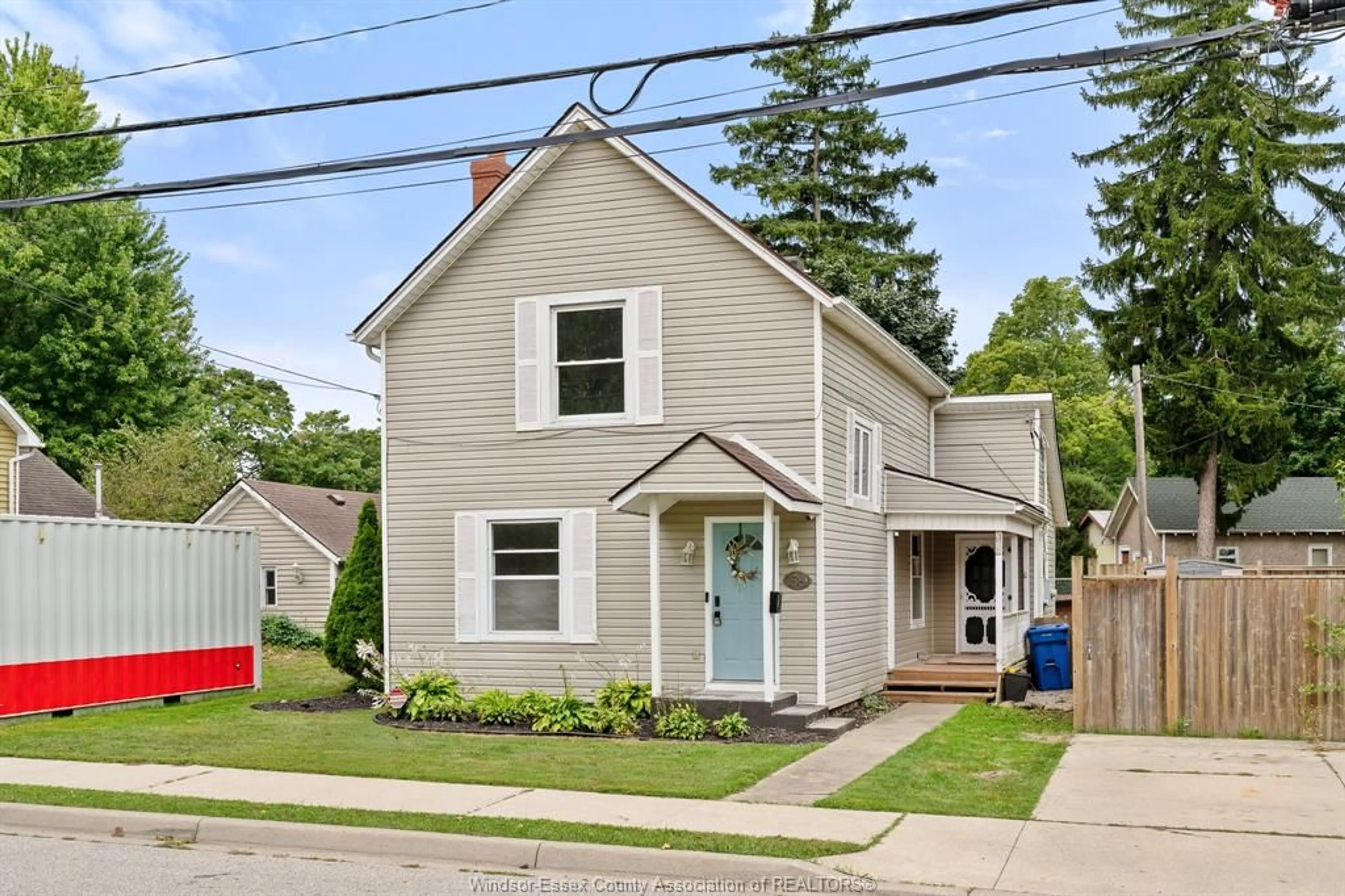 Home with vinyl exterior material, street for 58 McDONALD St, Kingsville Ontario N9Y 2C3