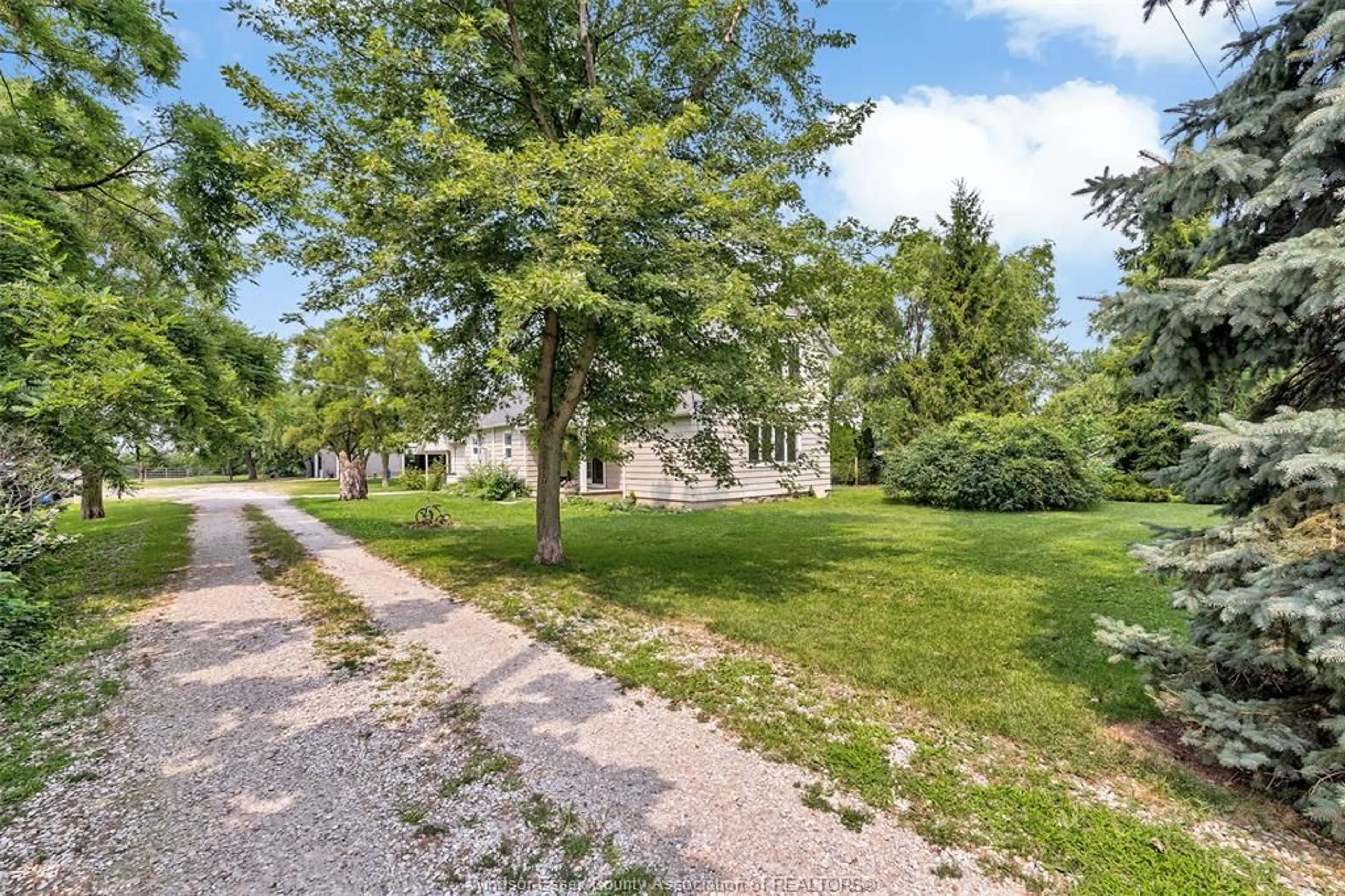 A pic from outside/outdoor area/front of a property/back of a property/a pic from drone, street for 4508 CONCESSION 4 SOUTH, Amherstburg Ontario N9V 2Y8