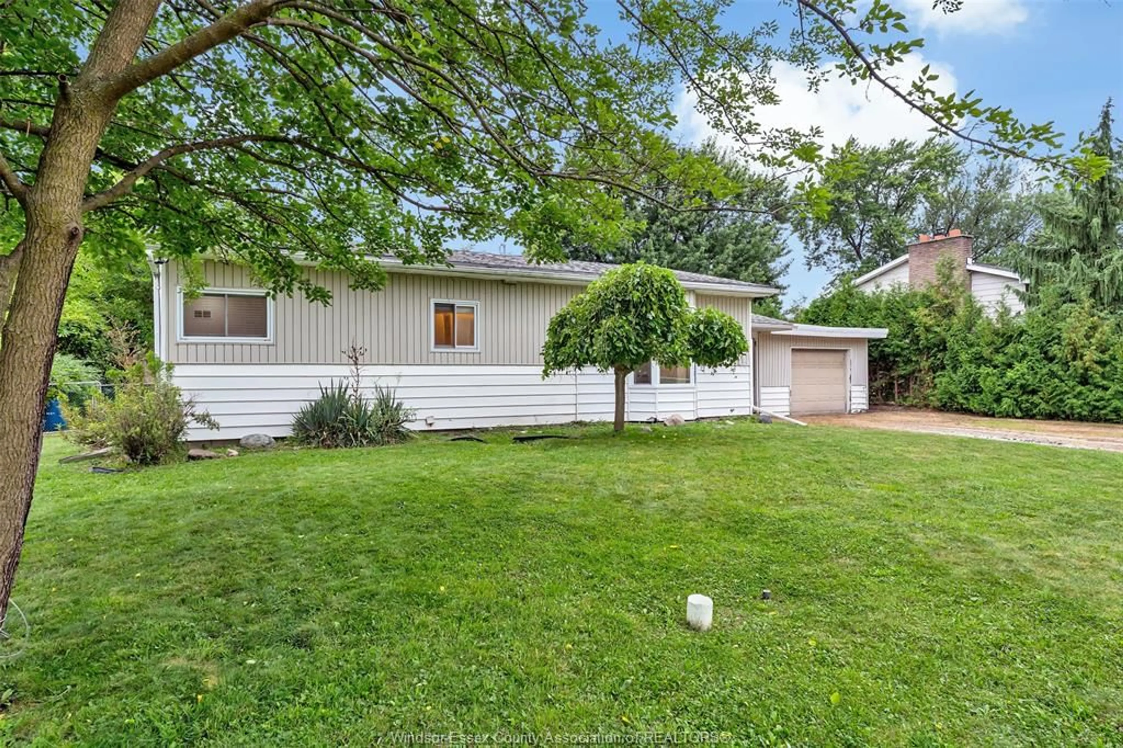 Unknown for 1797 EVERTS, Windsor Ontario N9B 3E6