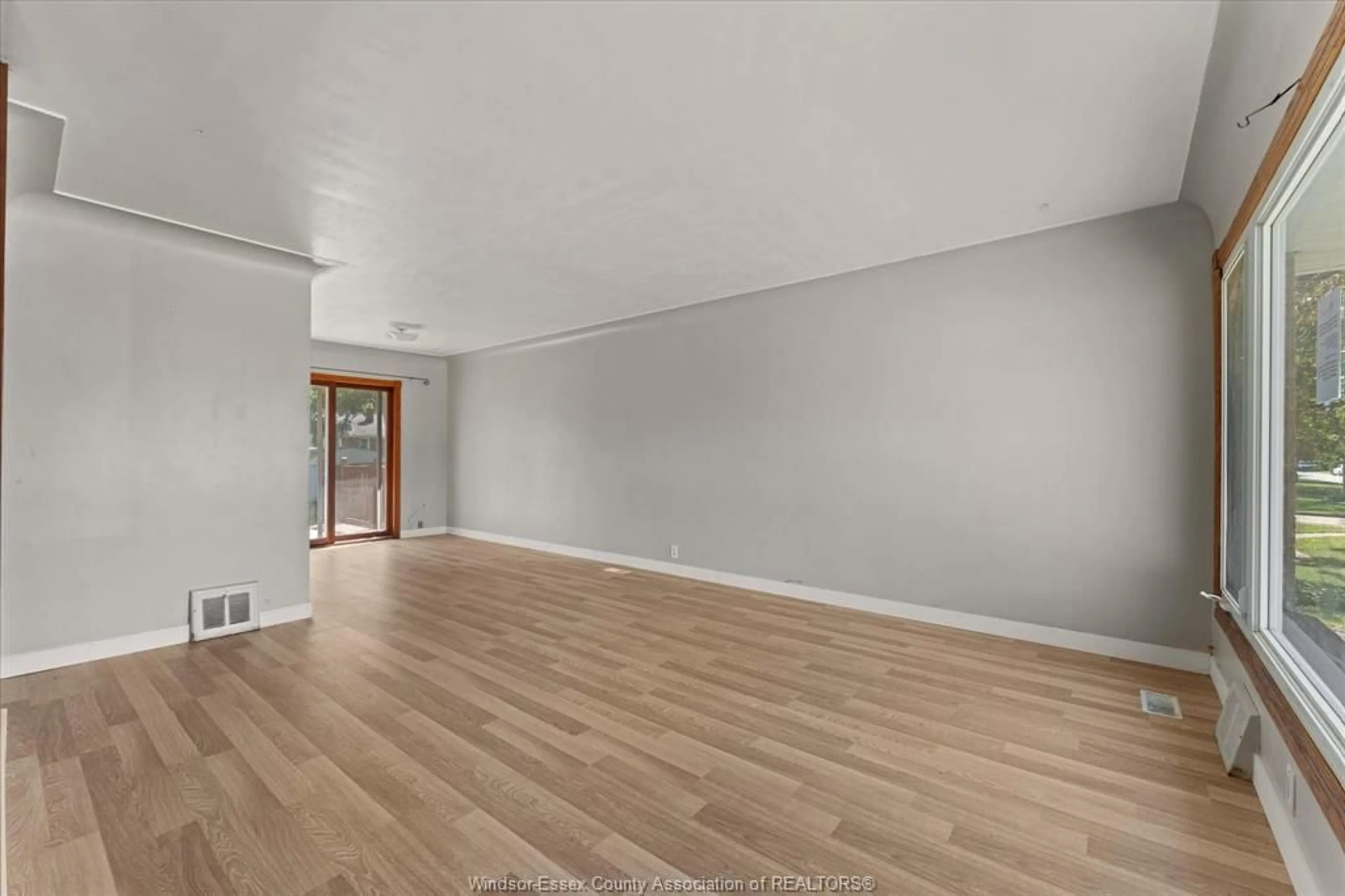 A pic of a room for 3672 MORRIS Dr, Windsor Ontario N9E 2K7
