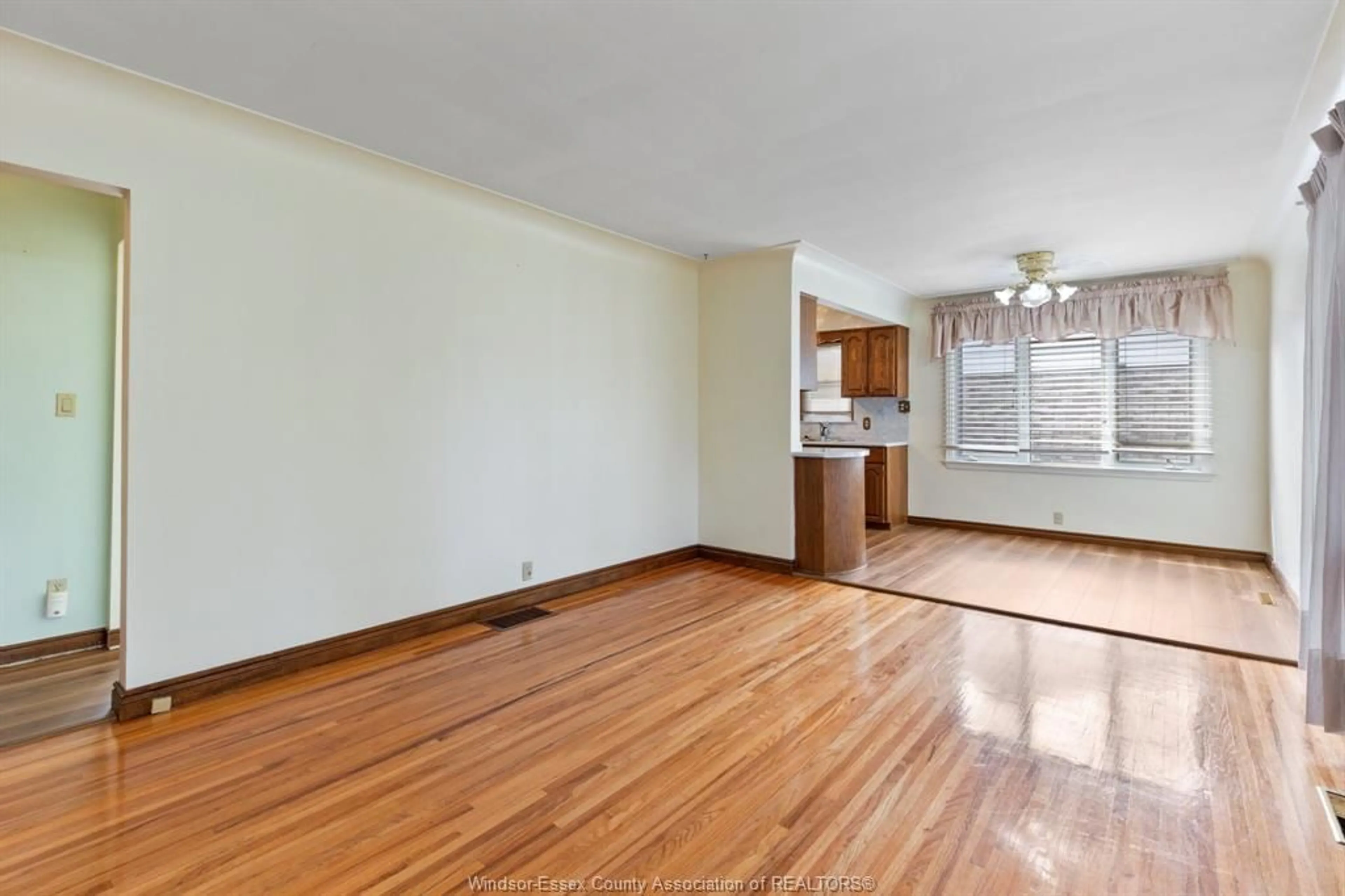 A pic of a room for 3180 MORRIS, Windsor Ontario N9E 2J9