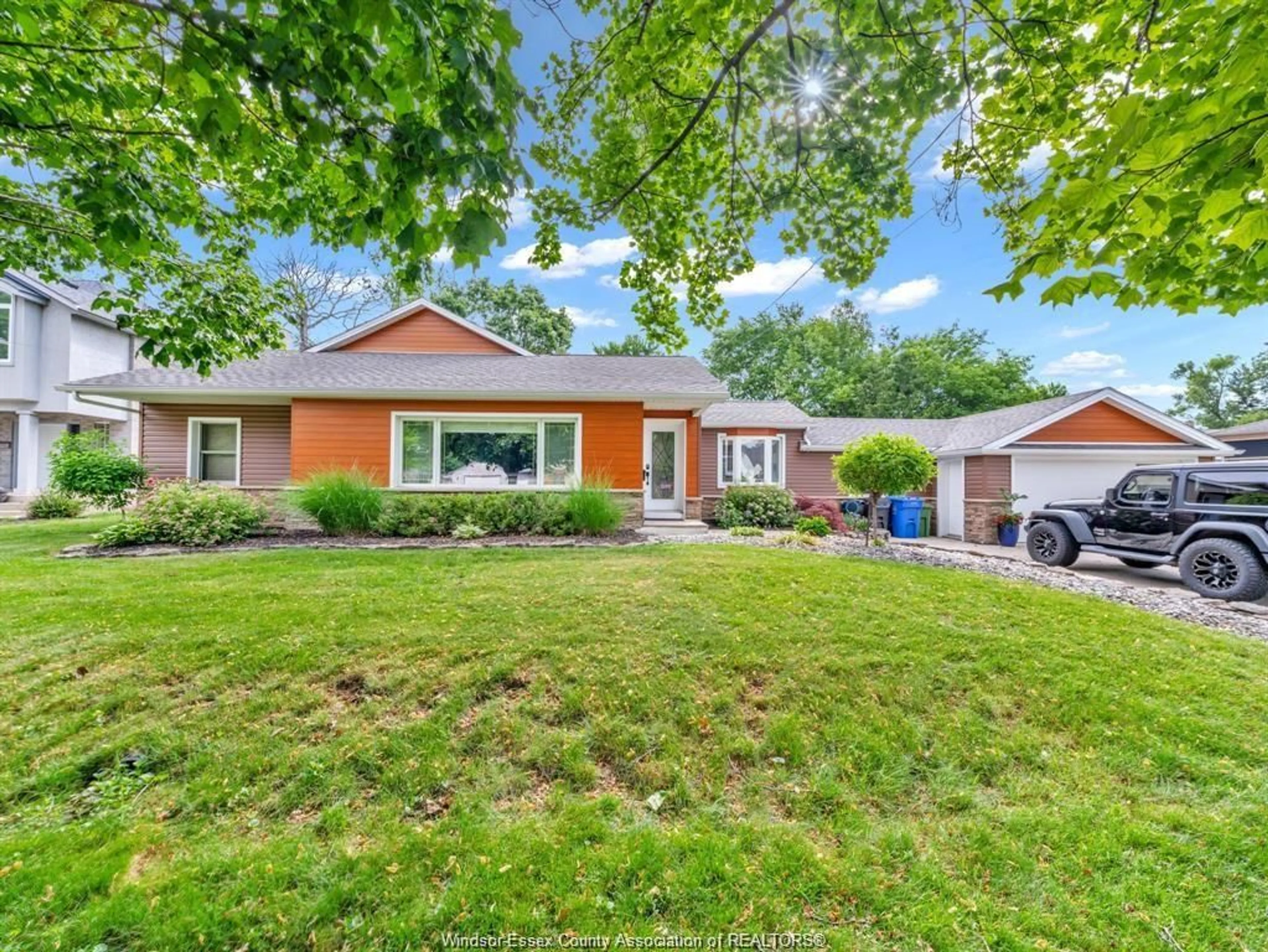 Unknown for 4278 CASGRAIN Dr, Windsor Ontario N9G 2B2