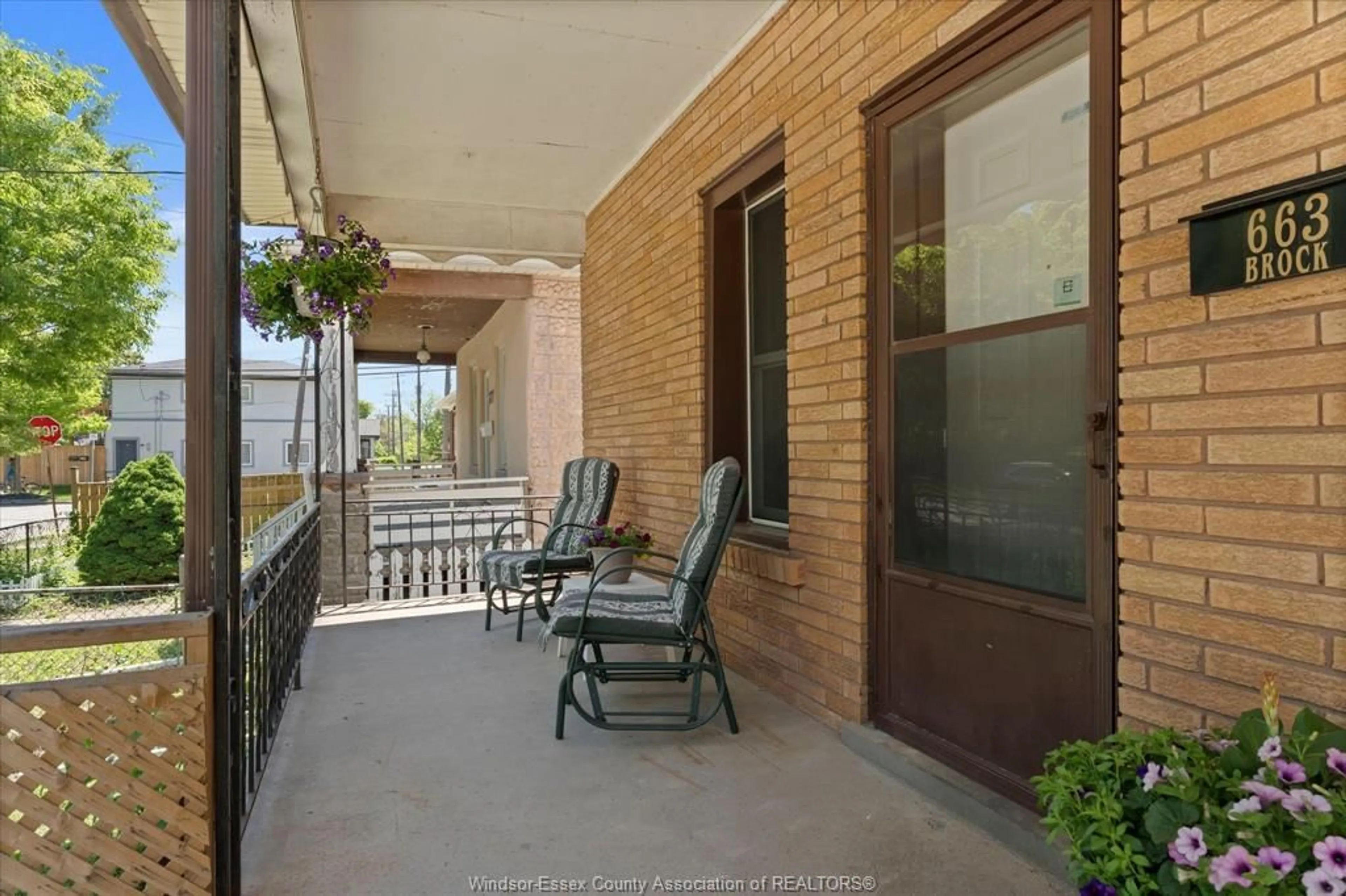 Patio, street for 663 BROCK St, Windsor Ontario N9C 2T1