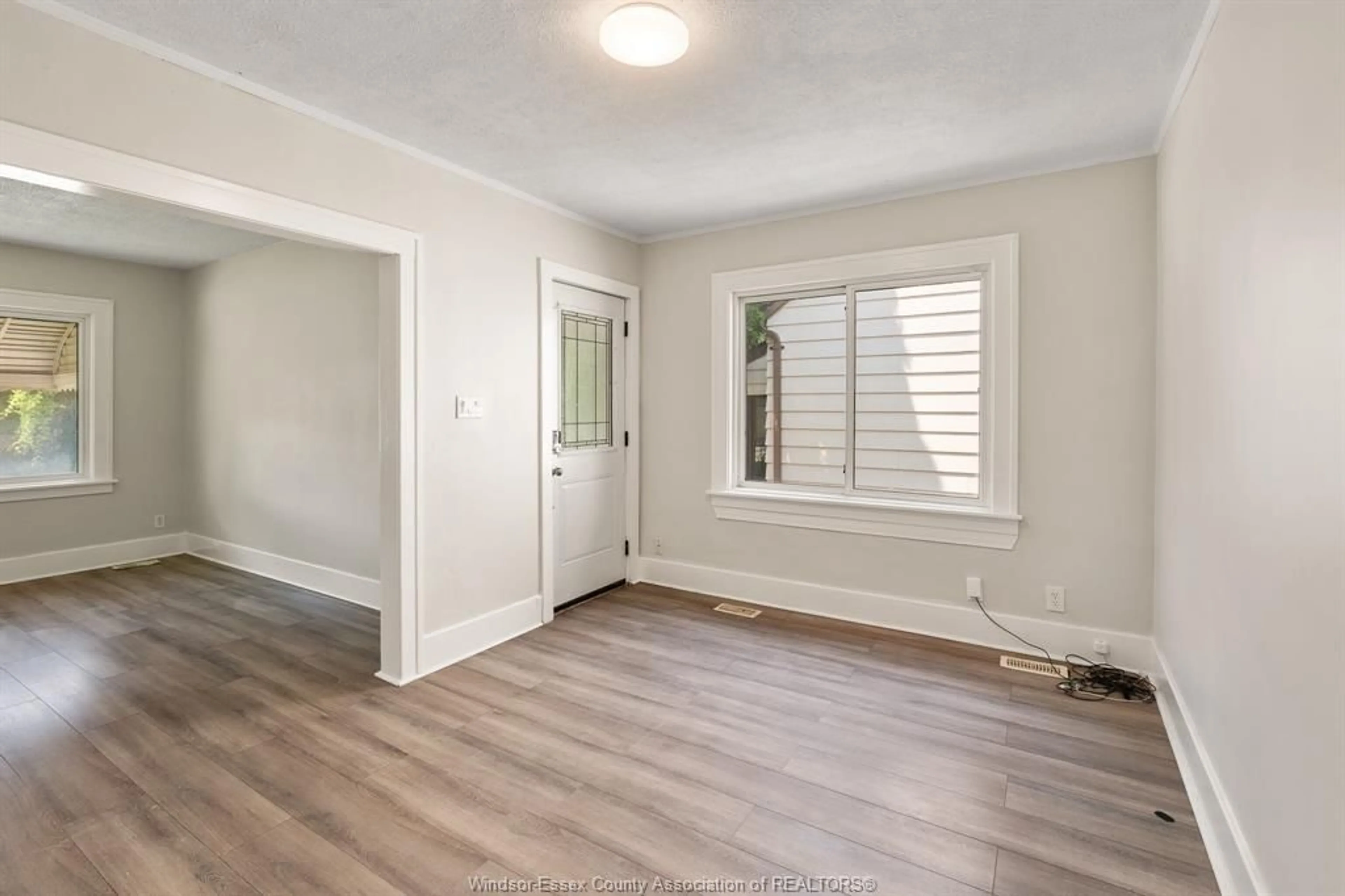 A pic of a room for 1054 Josephine, Windsor Ontario N9B 2L5