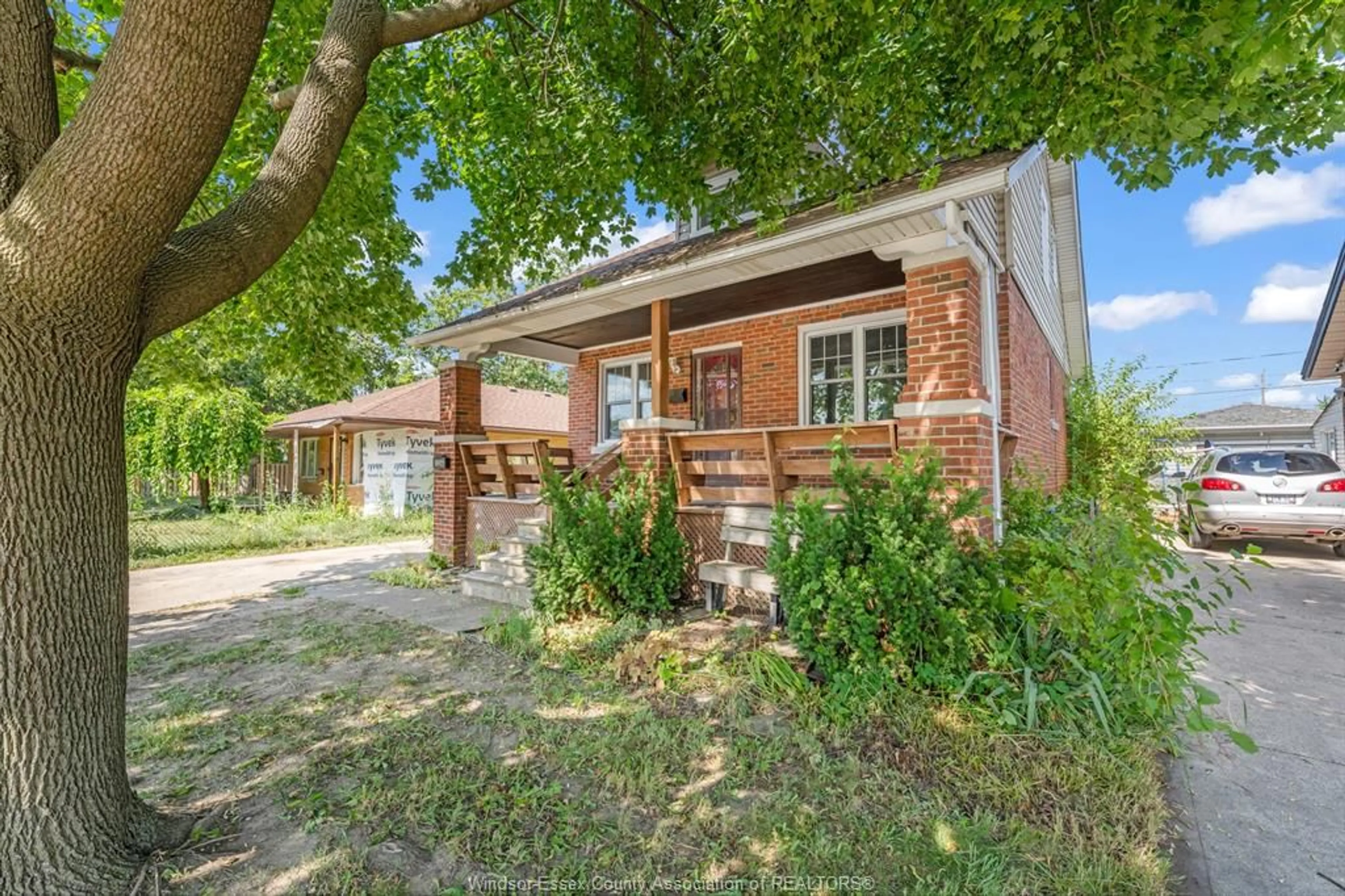 Unknown for 1356 PILLETTE, Windsor Ontario N8Y 3B9