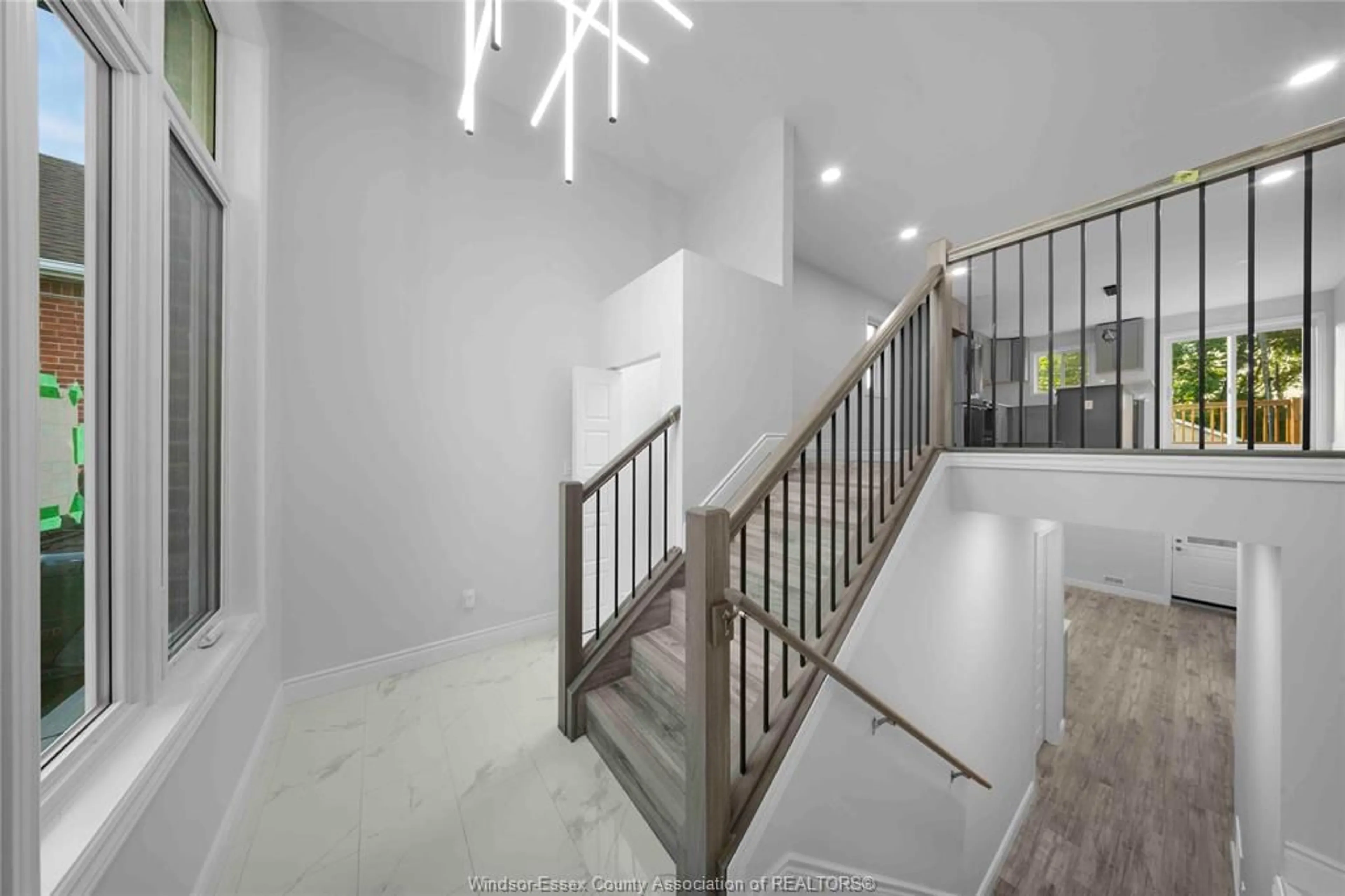 Unknown for 2271 LOUIS Ave, Windsor Ontario N8X 4C2