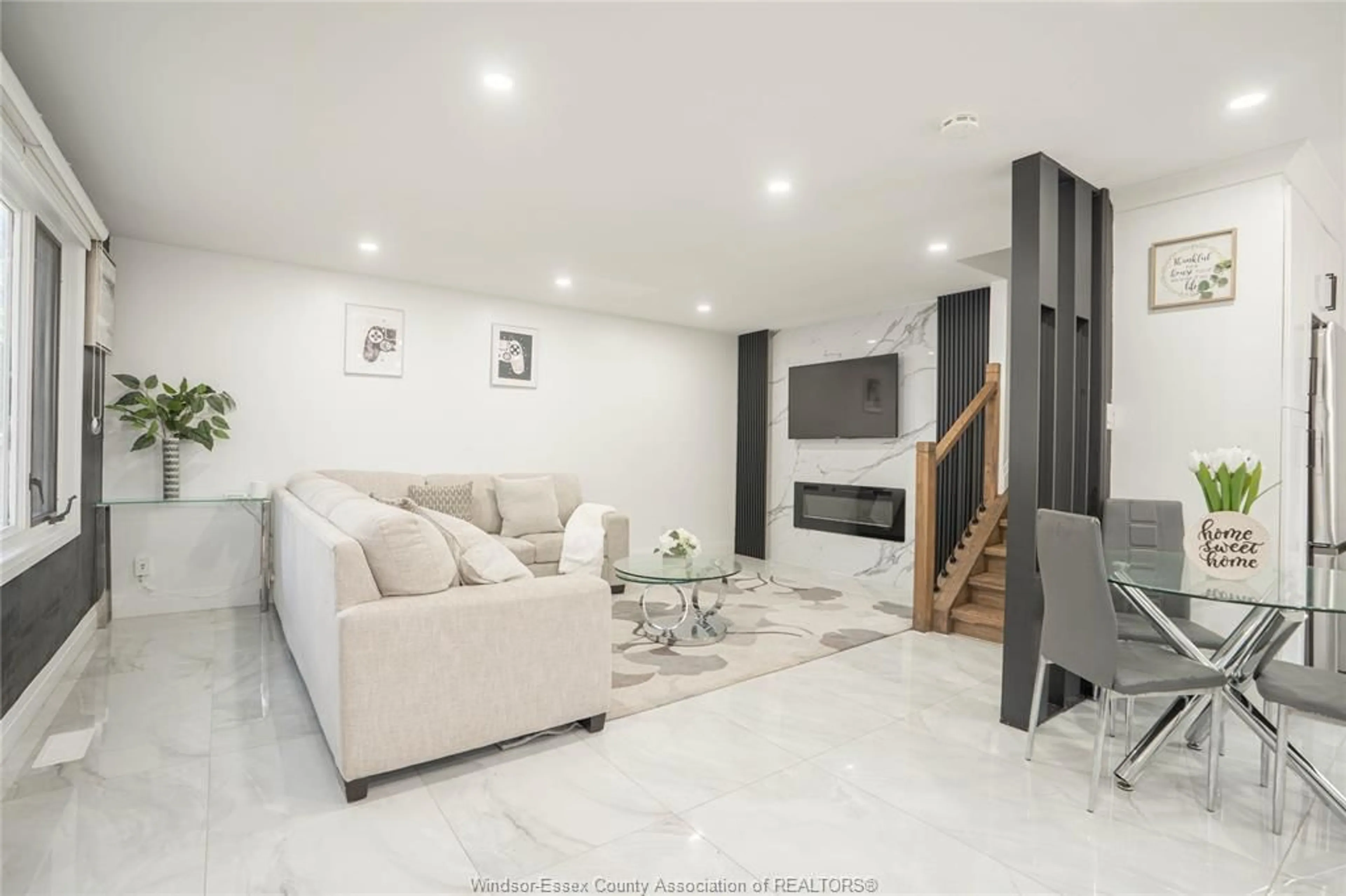 Living room with furniture, unknown for 3381 Pineview Cres, Windsor Ontario N8R 2A6