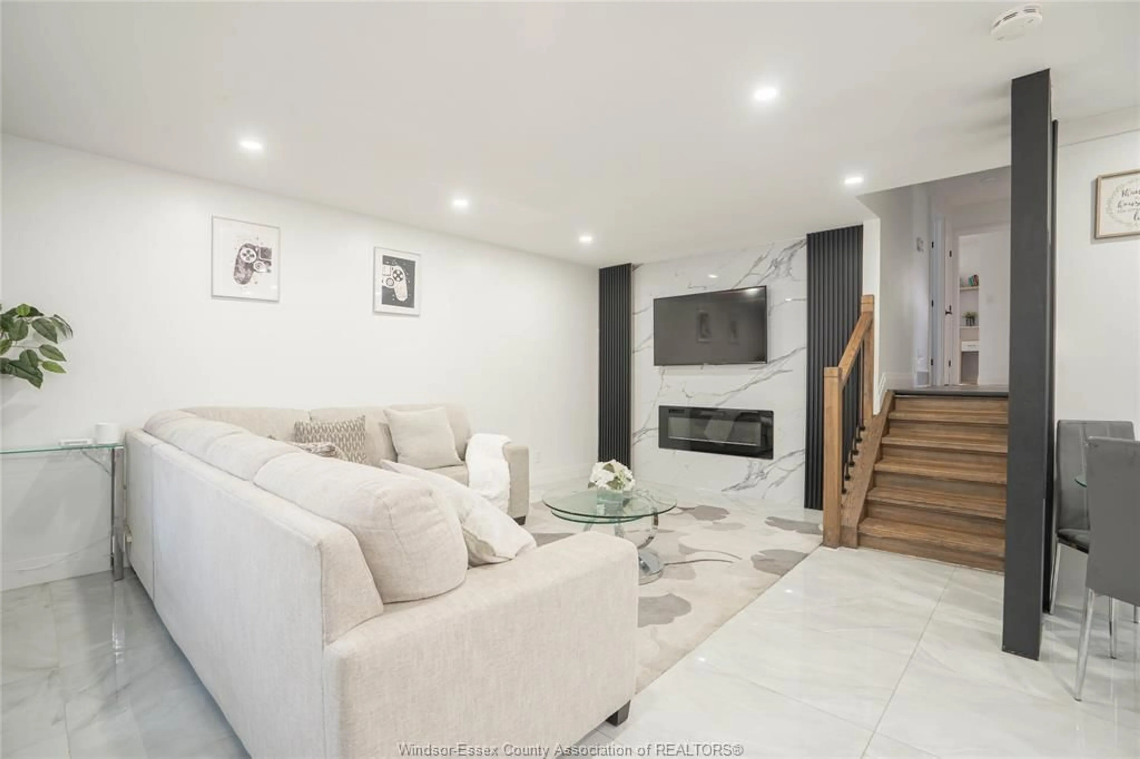 Living room with furniture, unknown for 3381 Pineview Cres, Windsor Ontario N8R 2A6