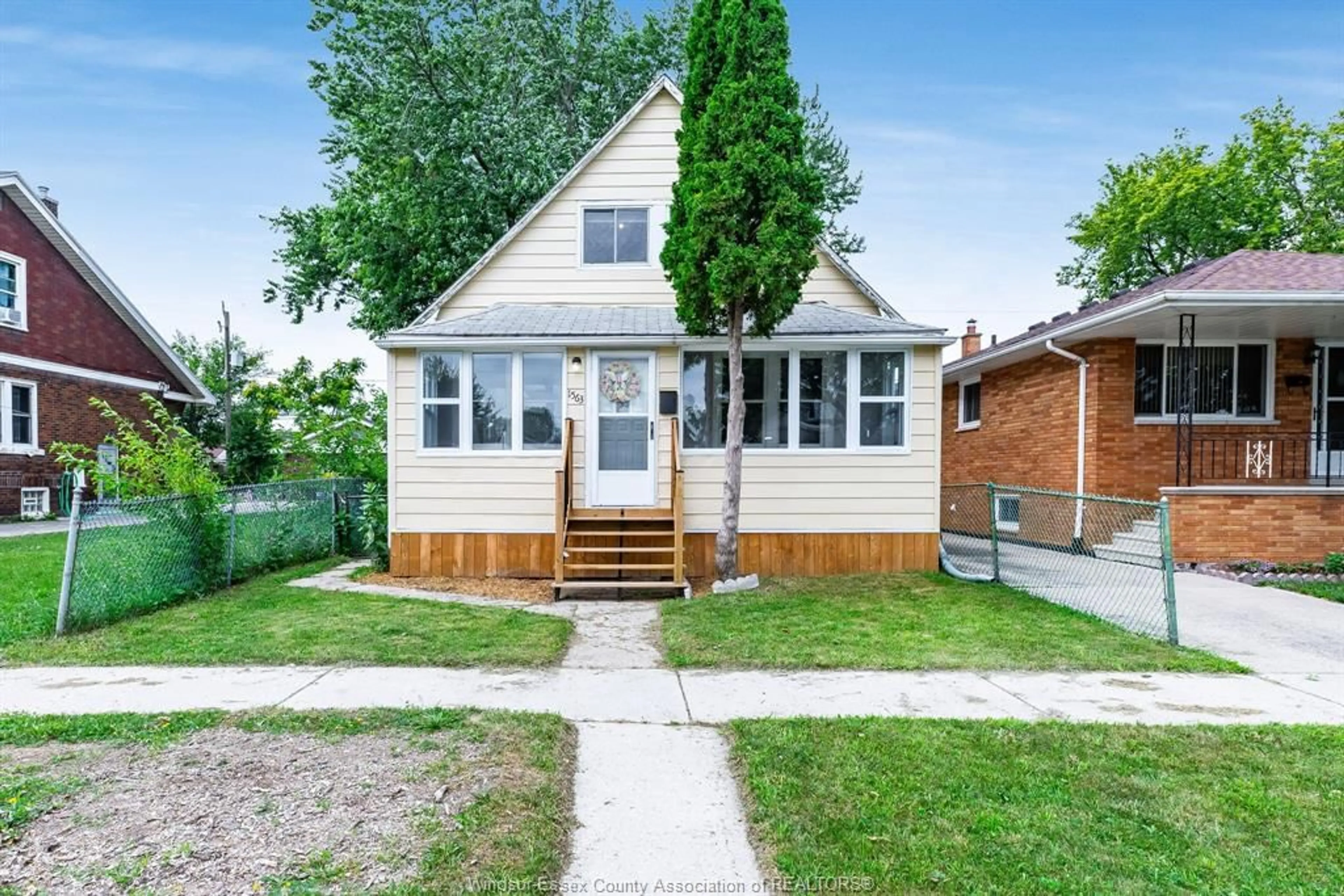 Home with vinyl exterior material, street for 1563 Albert Rd, Windsor Ontario N8Y 3R3