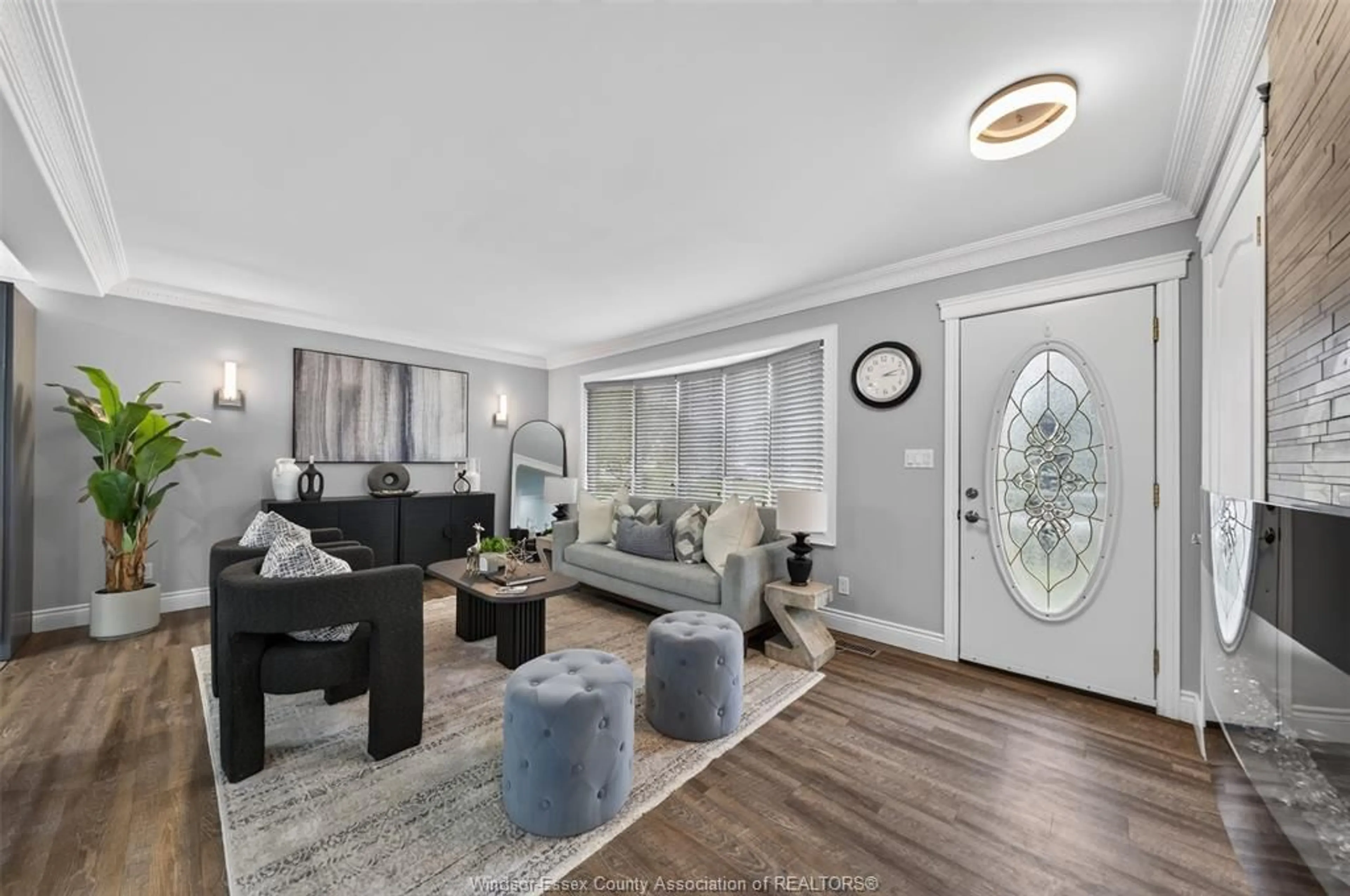 Living room with furniture, unknown for 265 FAIRVIEW Ave, Essex Ontario N9M 2R4