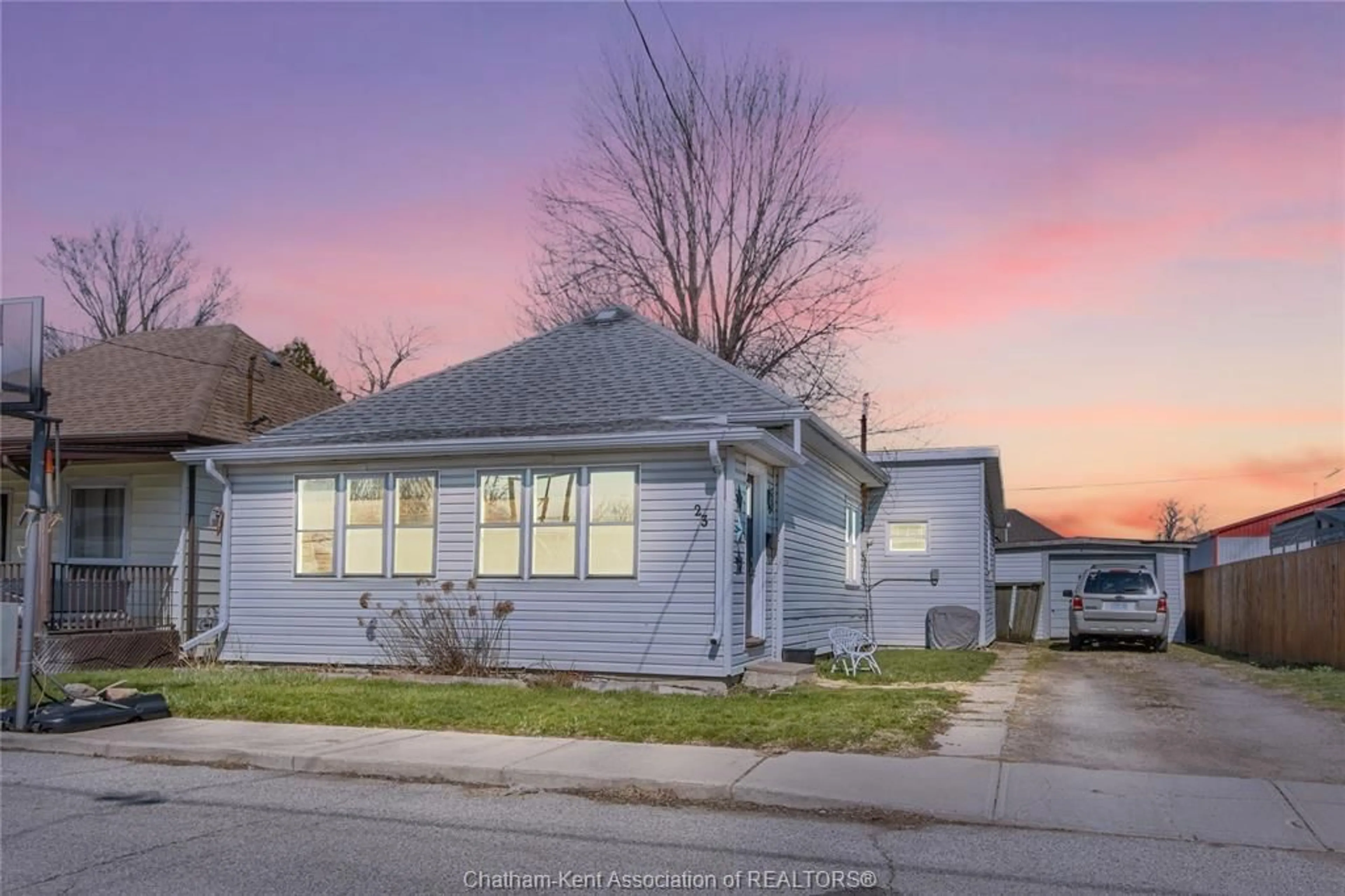 A pic from outside/outdoor area/front of a property/back of a property/a pic from drone, street for 23 DEGGE St, Chatham Ontario N7M 4X3