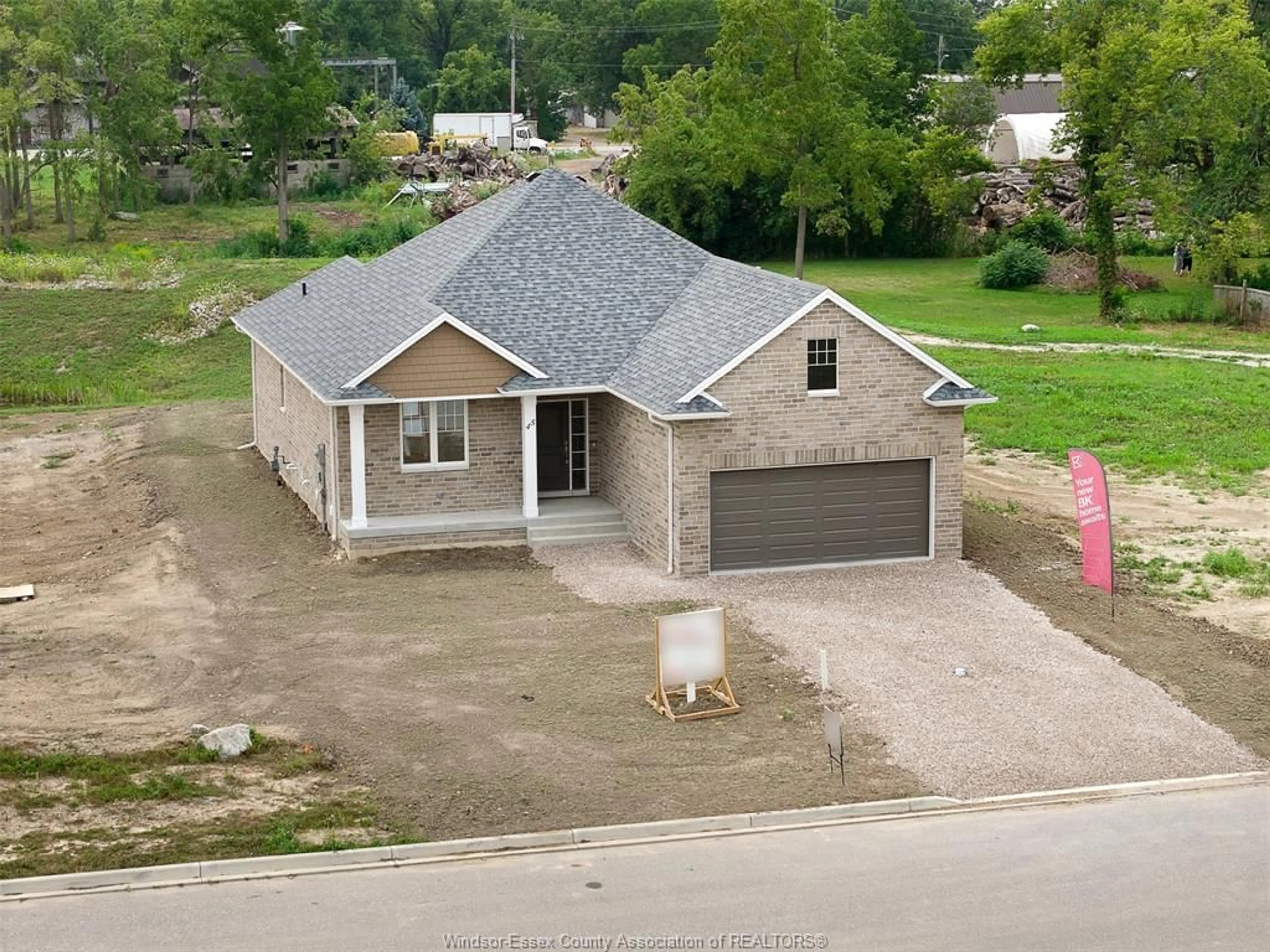 A pic from outside/outdoor area/front of a property/back of a property/a pic from drone, street for 49 GRAF St, Harrow Ontario N0R 1G0