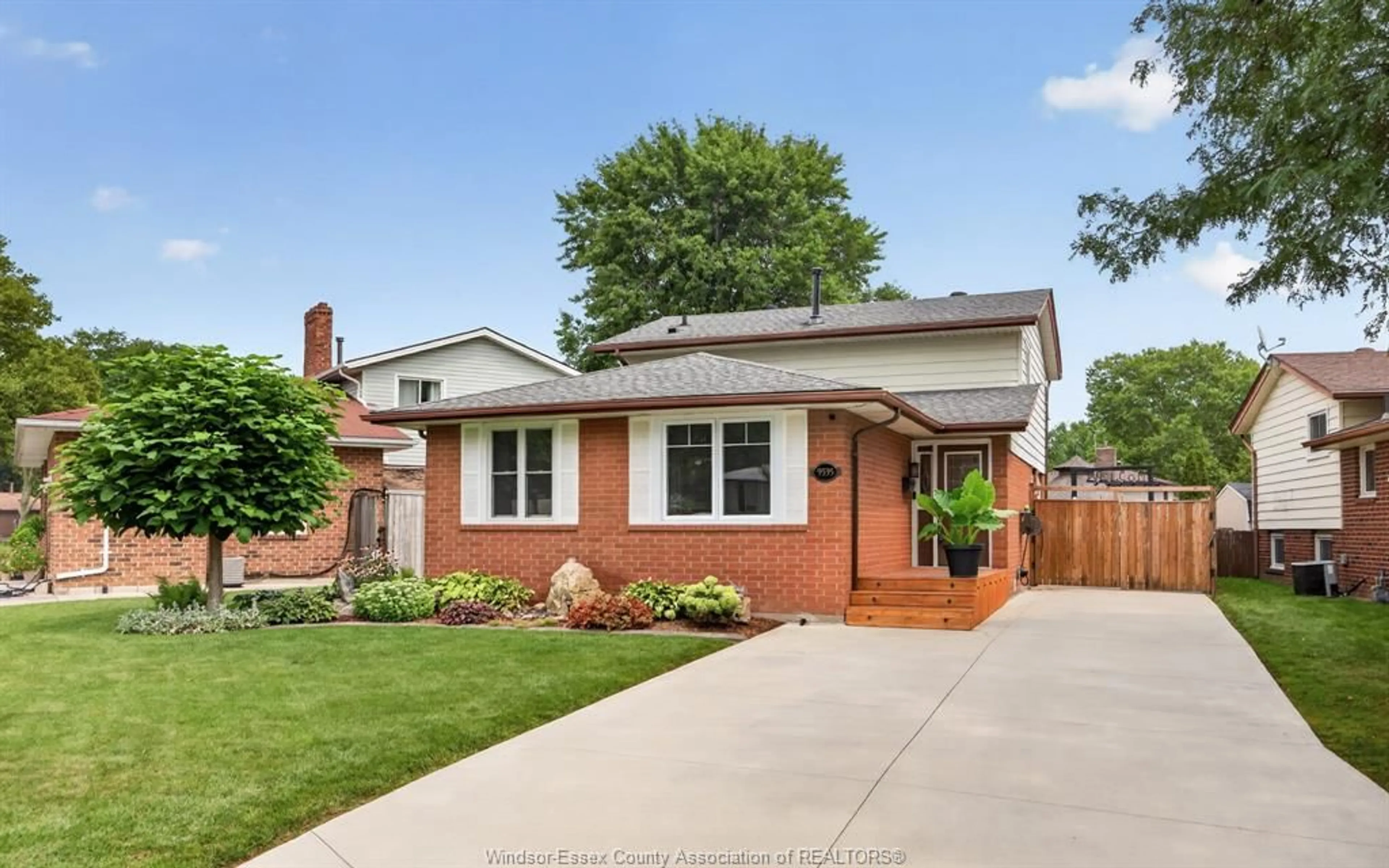 Home with brick exterior material, street for 9535 AVERY Lane, Windsor Ontario N8R 2C1
