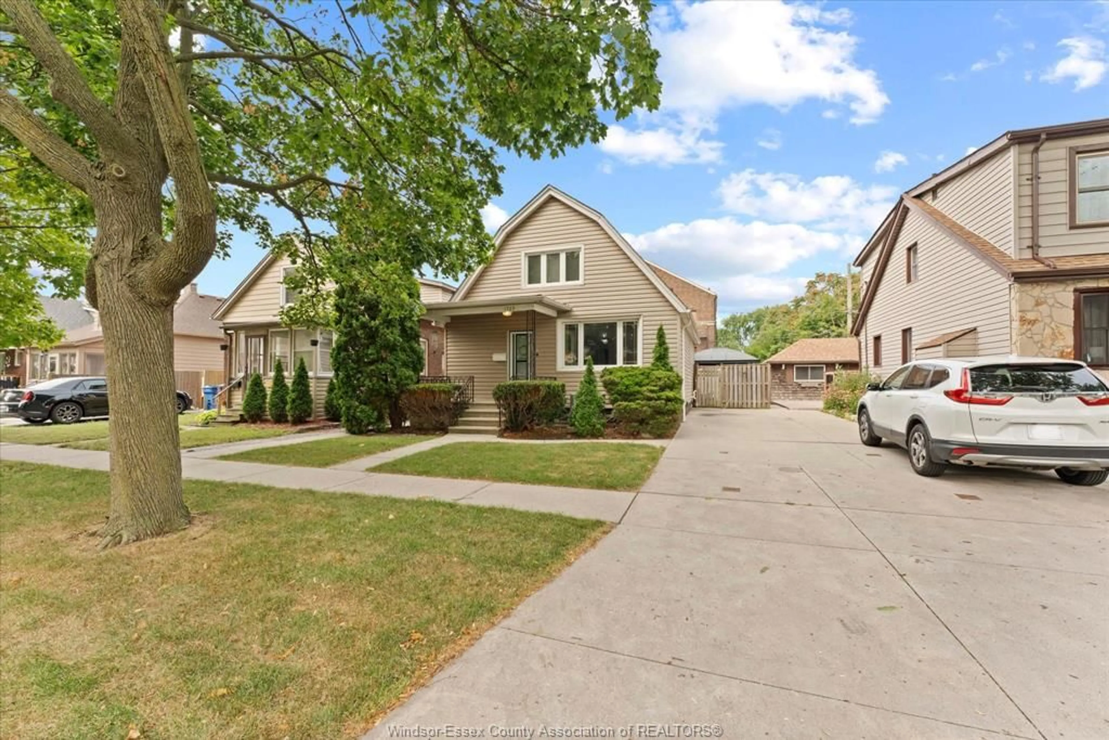 Unknown for 1729 WINDERMERE, Windsor Ontario N8W 2S2