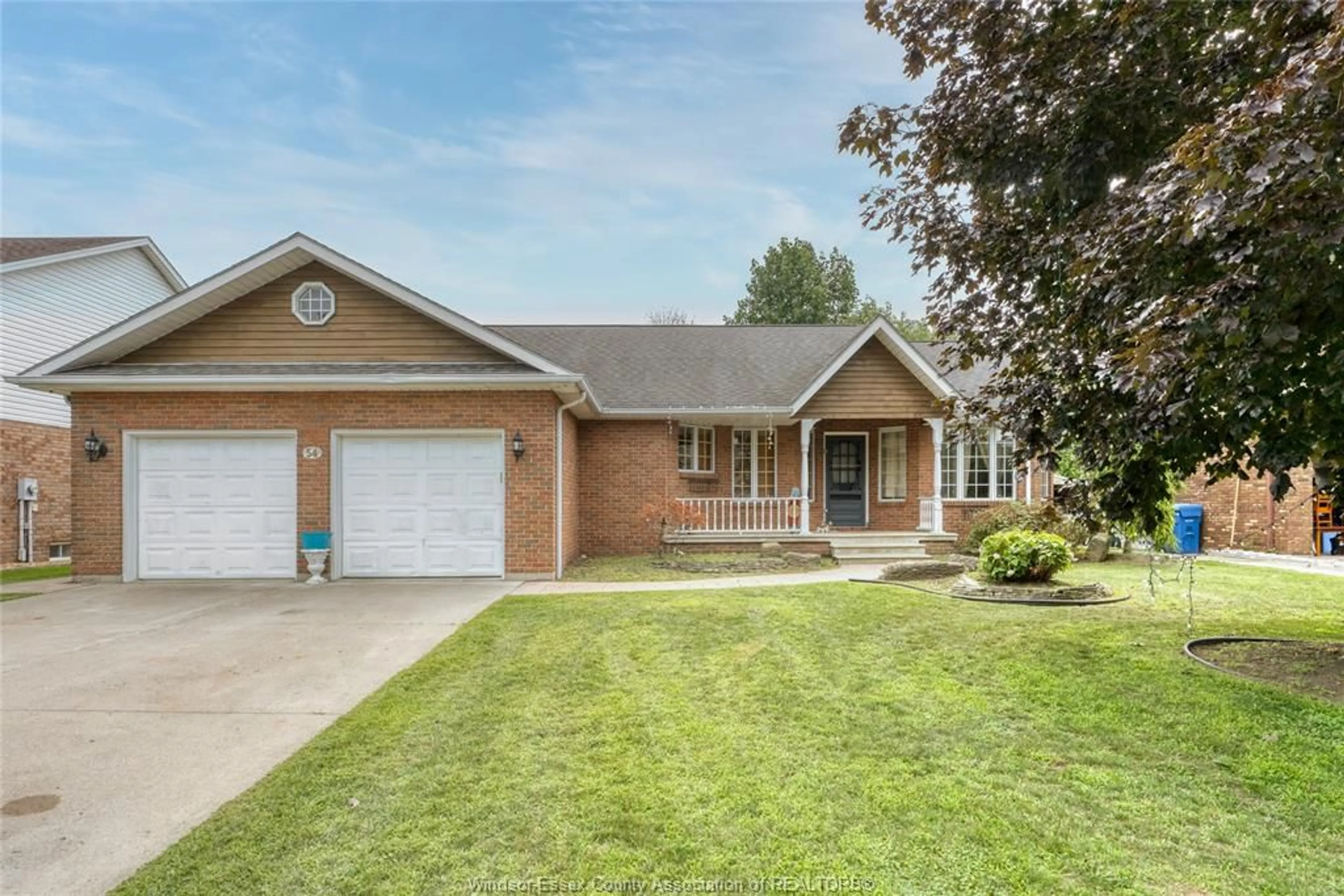 Home with brick exterior material, street for 54 SHAWNEE Crt, Leamington Ontario N8H 5A9