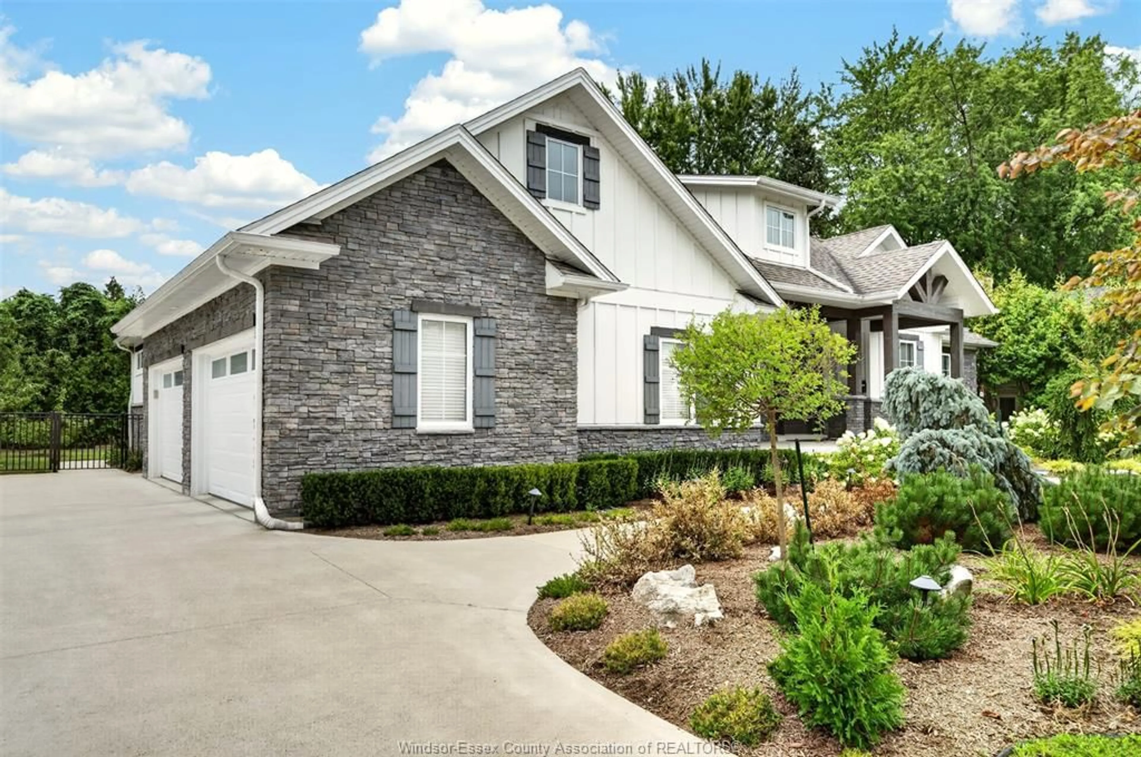 Home with brick exterior material, street for 625 ROSELAND Dr, Windsor Ontario N9G 1T7