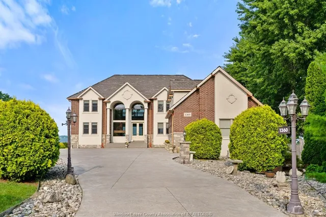 1360 Windermere Pl, Amherstburg 2