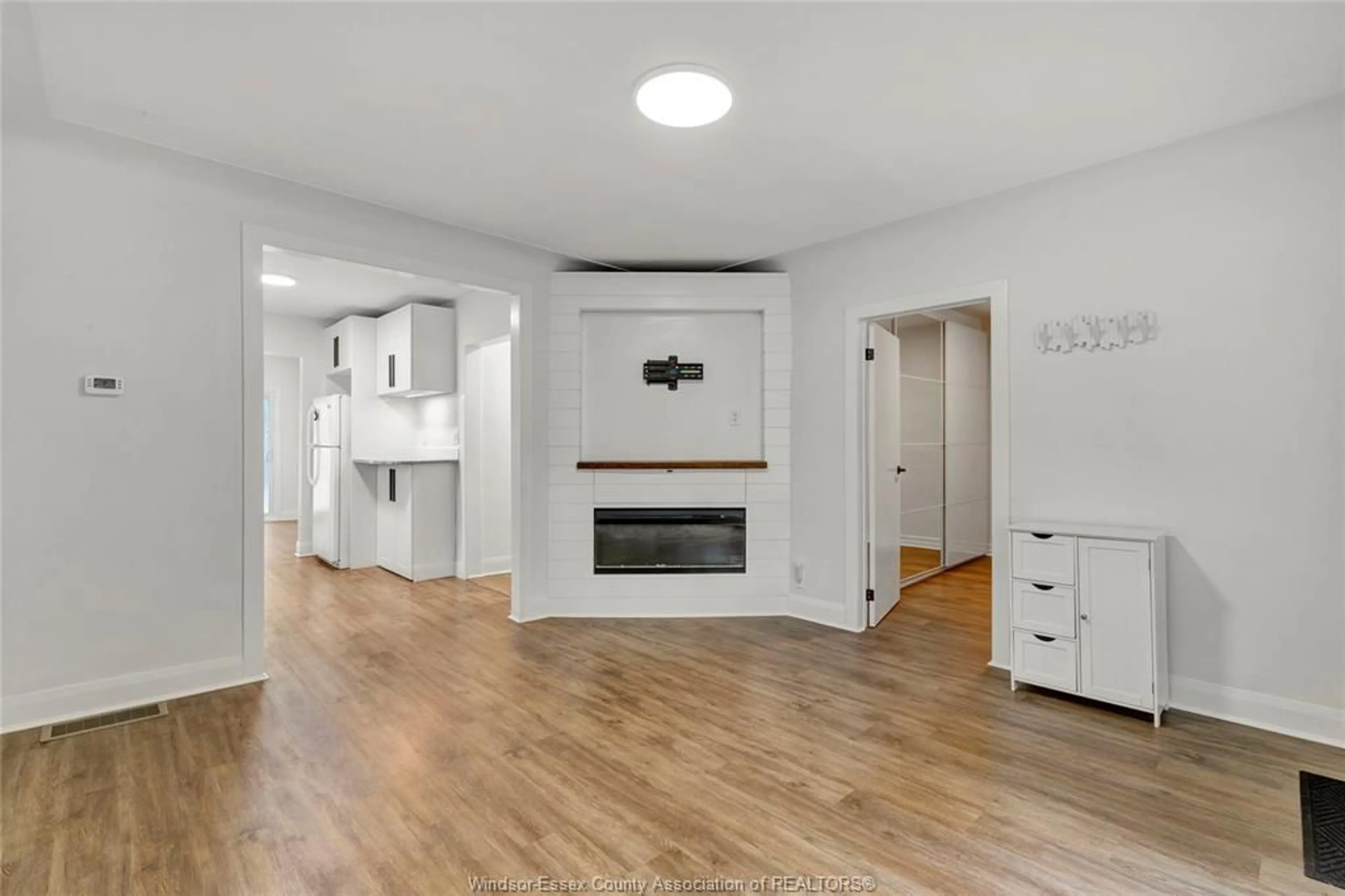 A pic of a room for 1910 WESTMINSTER, Windsor Ontario N8T 1X6