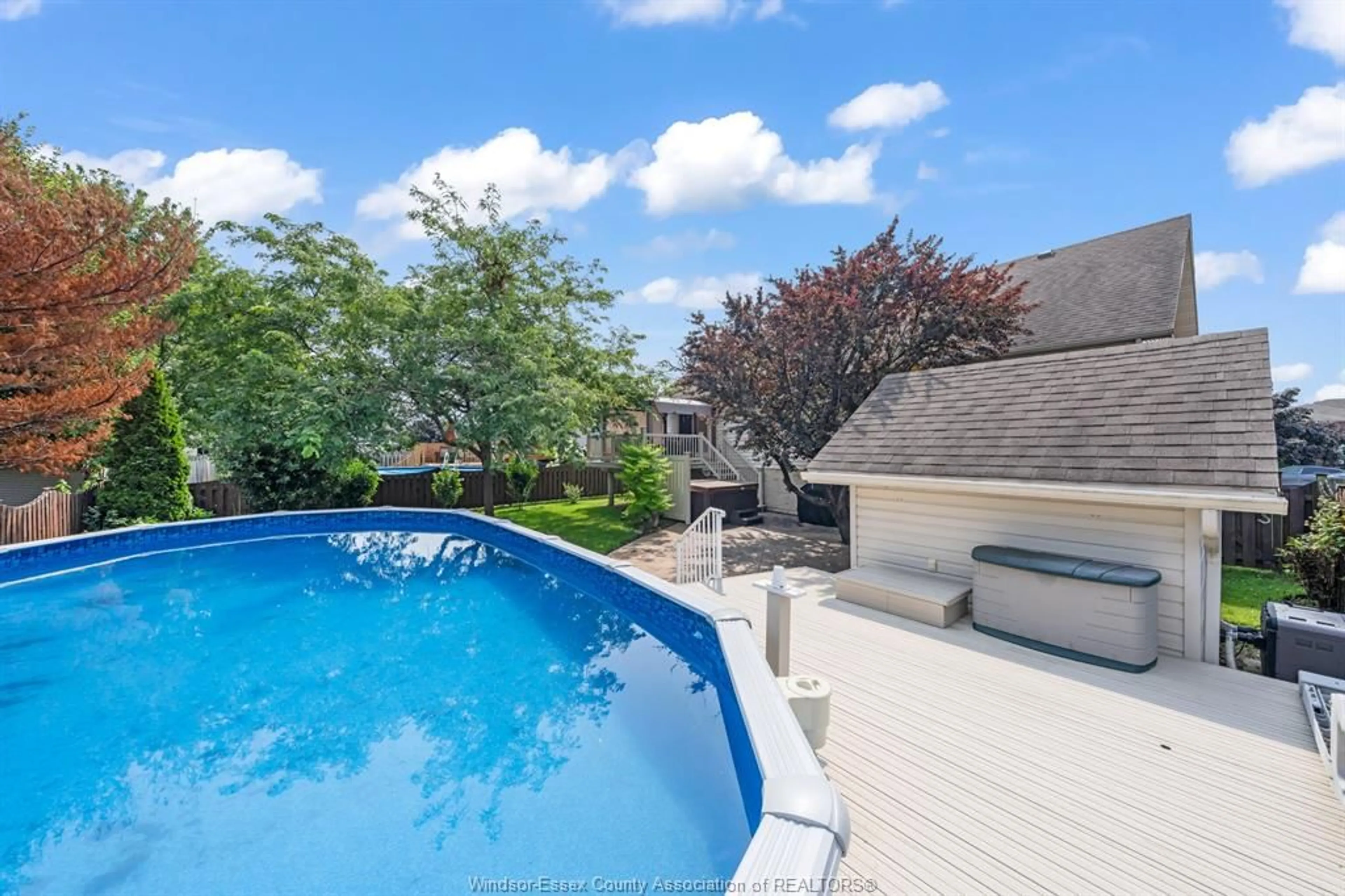 Pool for 68 Wakefield Ave, Leamington Ontario N8H 5J8