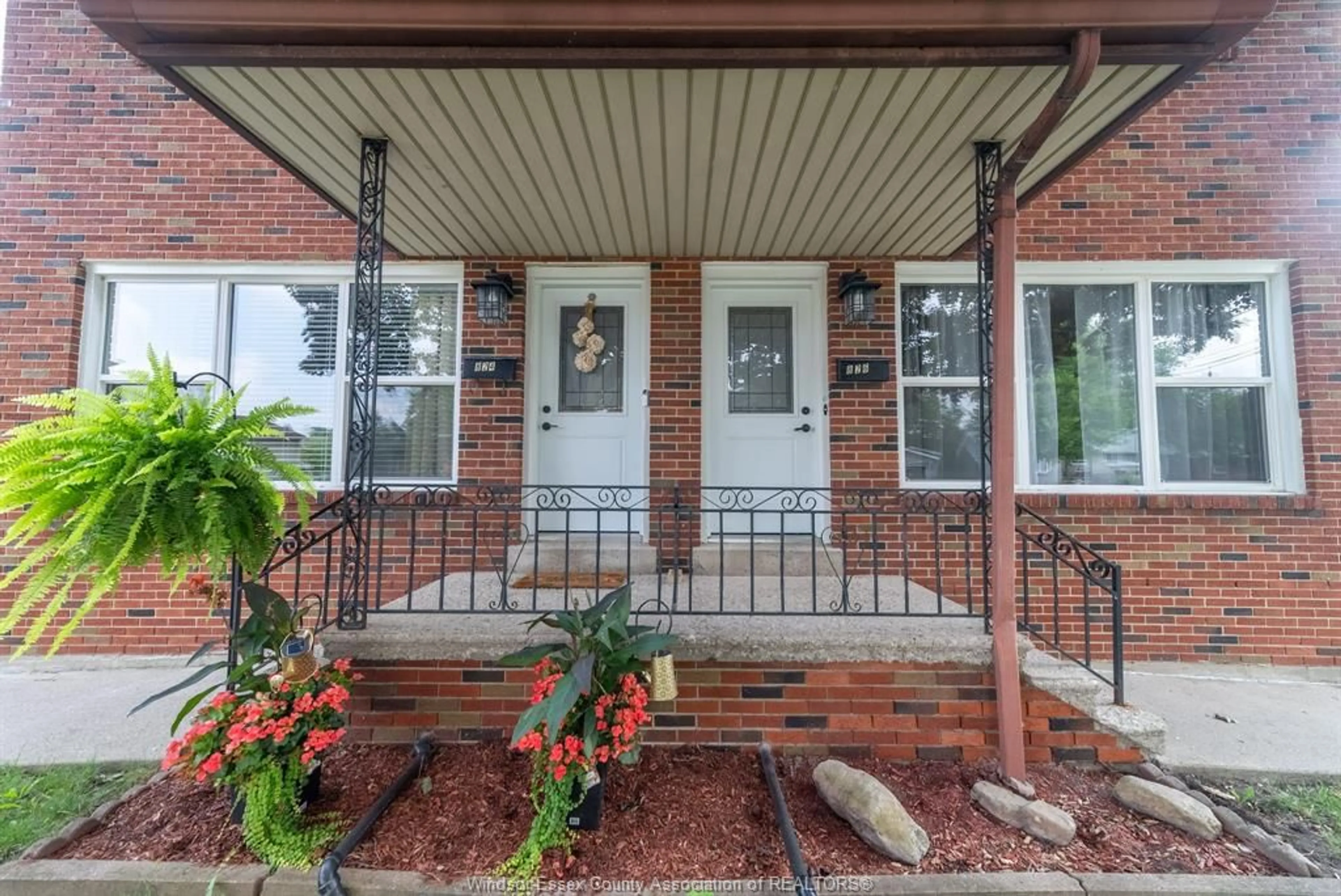 Unknown for 824-826 SMEETON, Windsor Ontario N8S 3X5