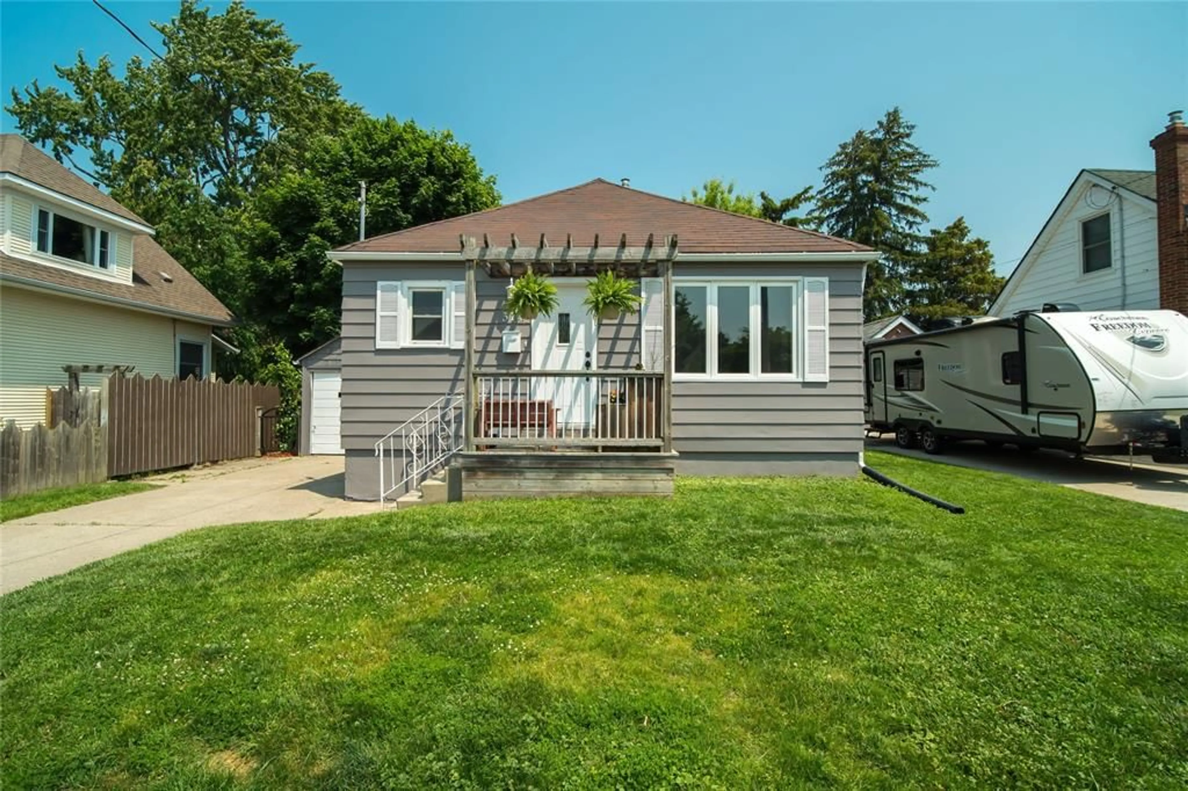 Unknown for 314 CAMERON St, Sarnia Ontario N7T 4B5