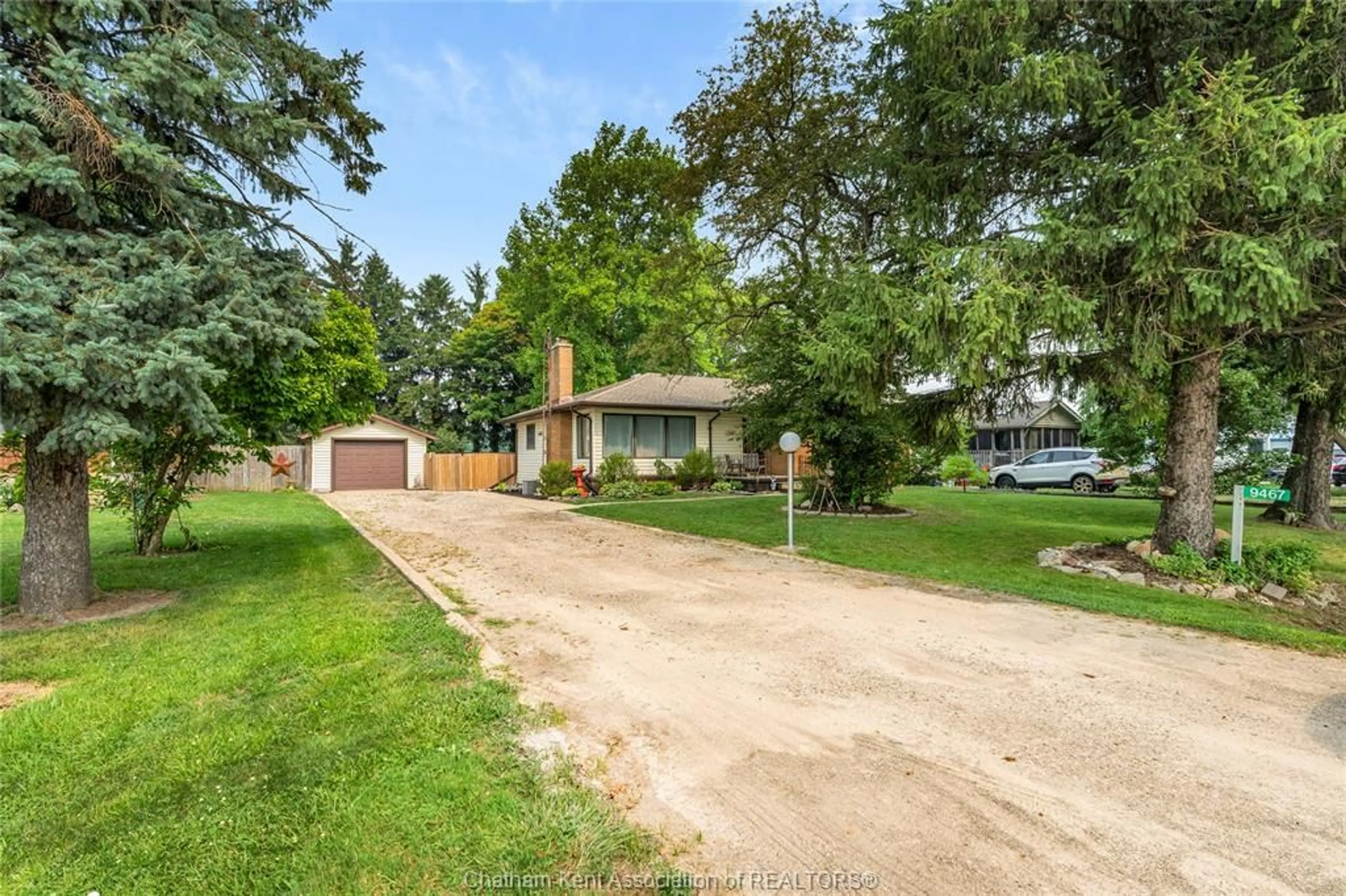 A pic from outside/outdoor area/front of a property/back of a property/a pic from drone, street for 9467 LONGWOODS Rd, Chatham Township Ontario N7M 5J7