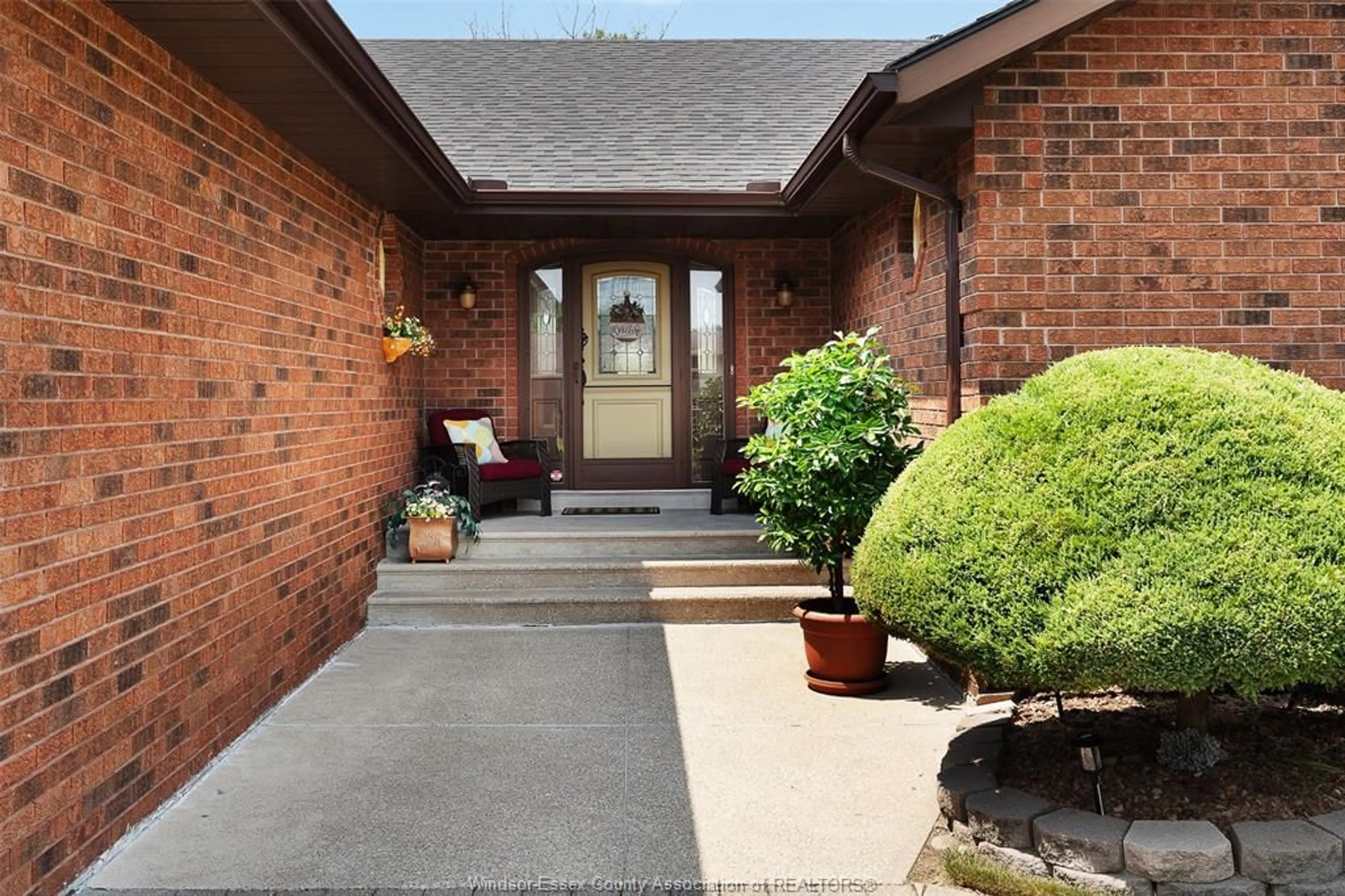 Unknown for 1825 HEBERT St, Tecumseh Ontario N8N 4G4
