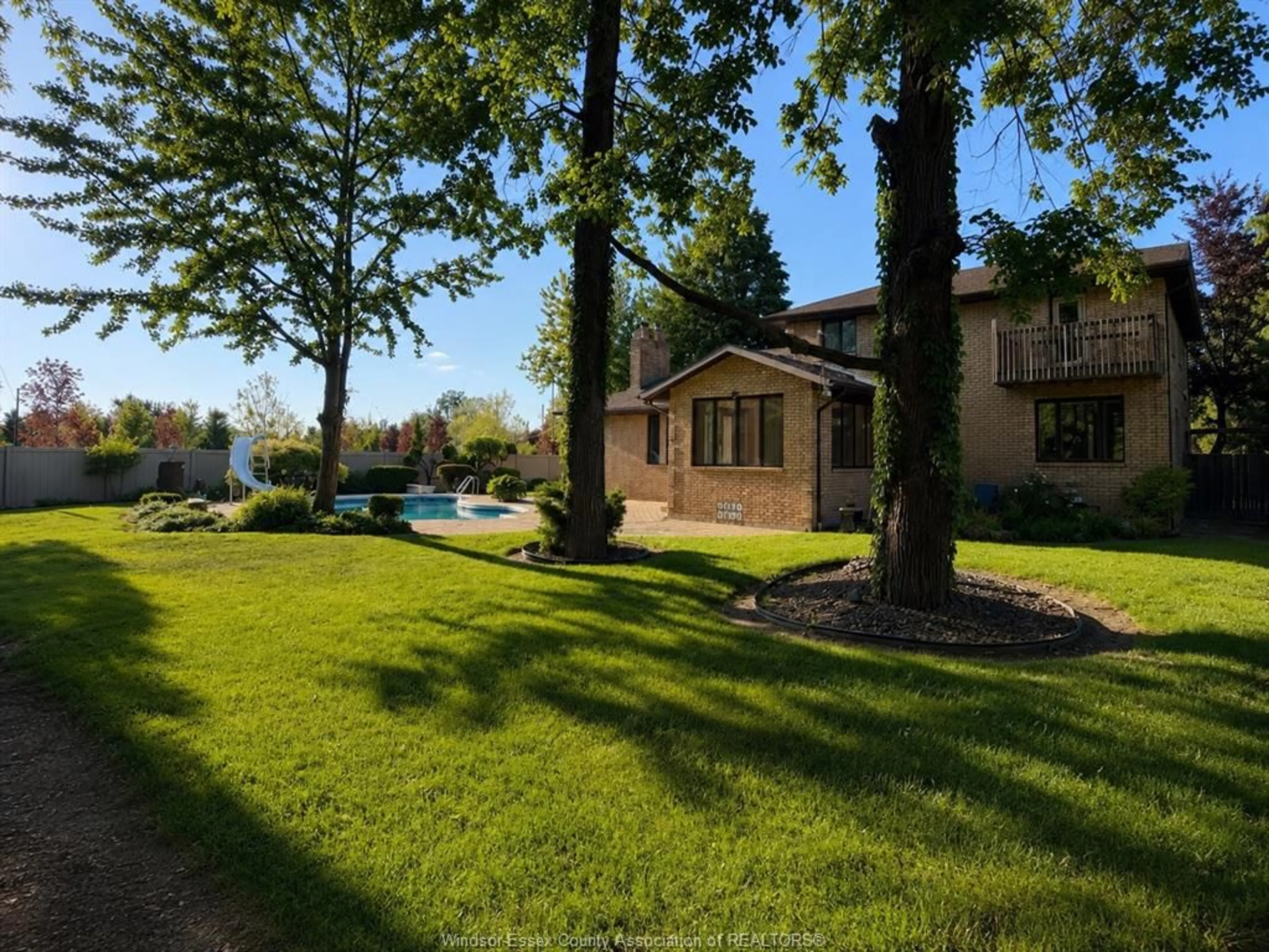 A pic from outside/outdoor area/front of a property/back of a property/a pic from drone, water/lake/river/ocean view for 267 ELMGROVE Dr, Lakeshore Ontario N8N 4G9