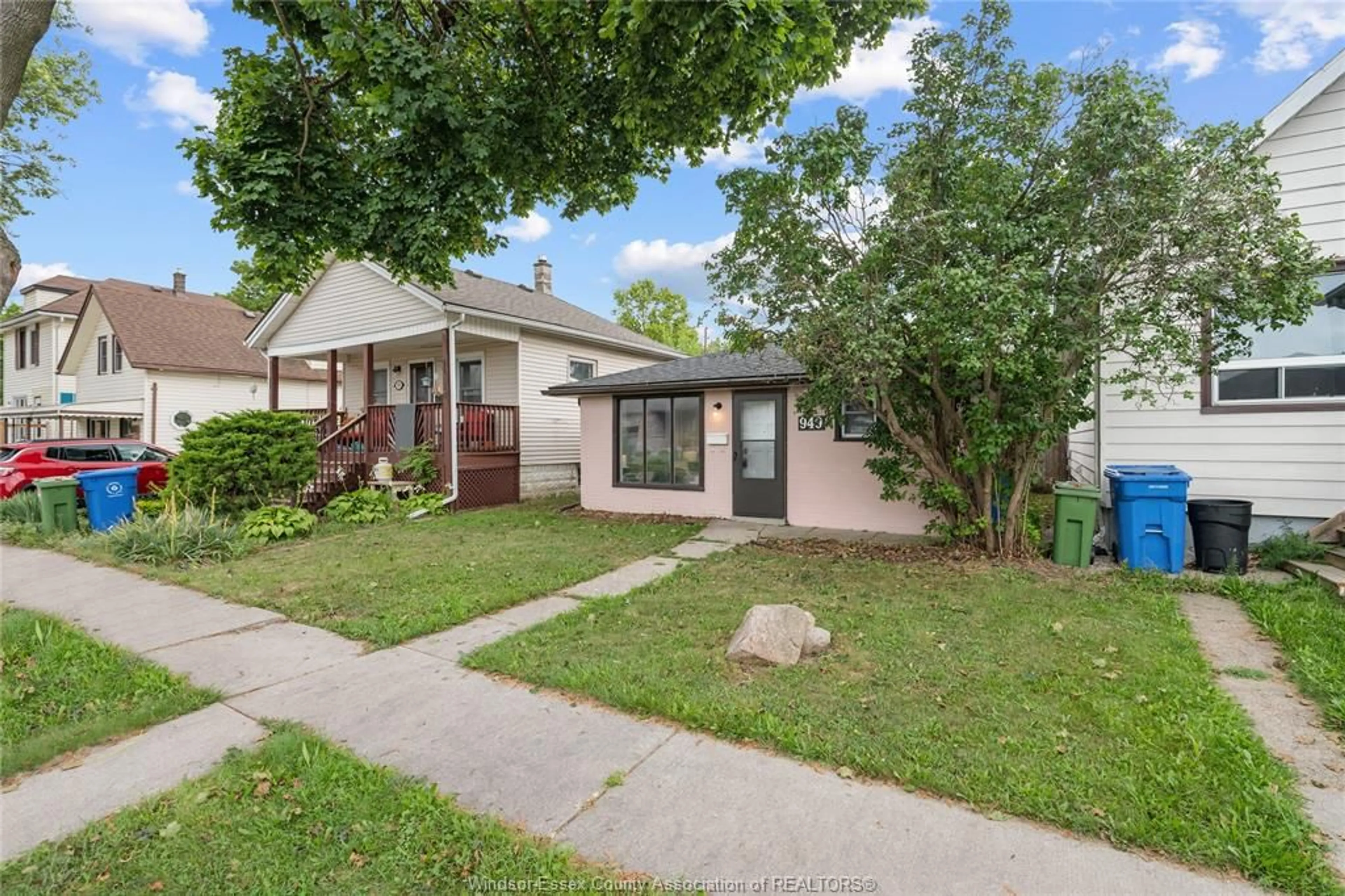 Unknown for 949 ELLROSE Ave, Windsor Ontario N8Y 3W8
