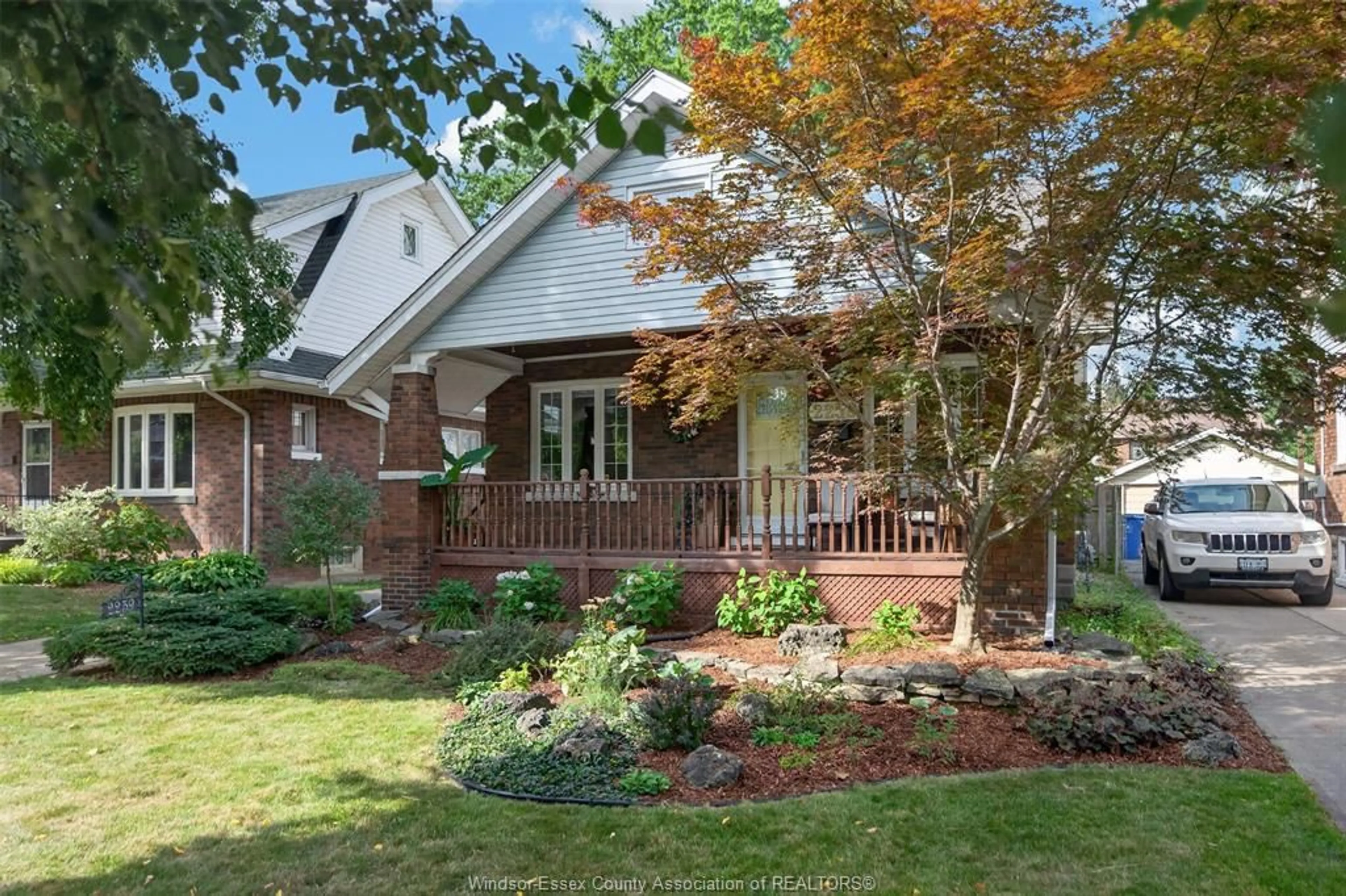 Home with brick exterior material, street for 2259 LINCOLN, Windsor Ontario N8W 2R3
