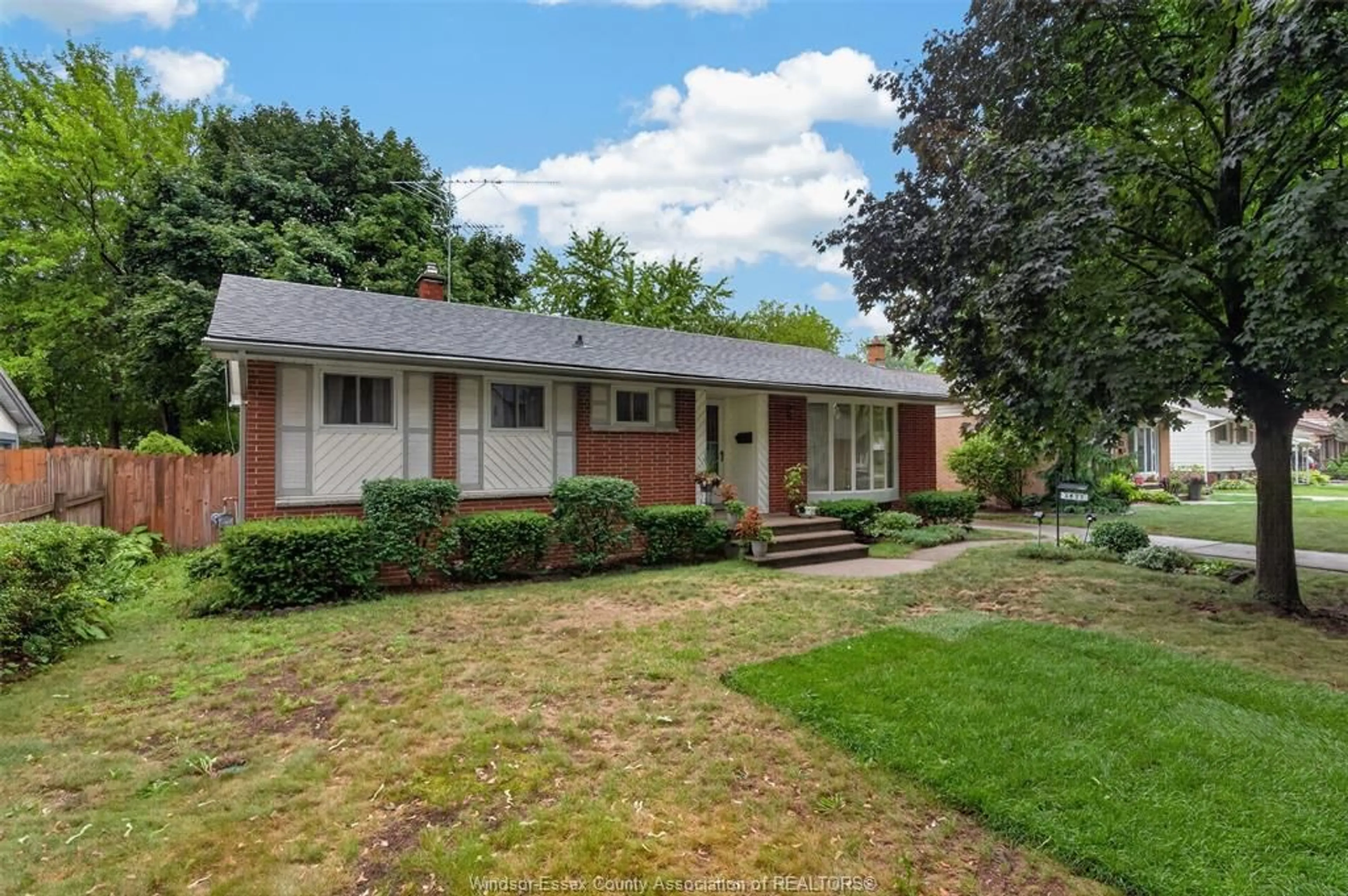 Unknown for 3477 ST PATRICK'S, Windsor Ontario N9E 3H5