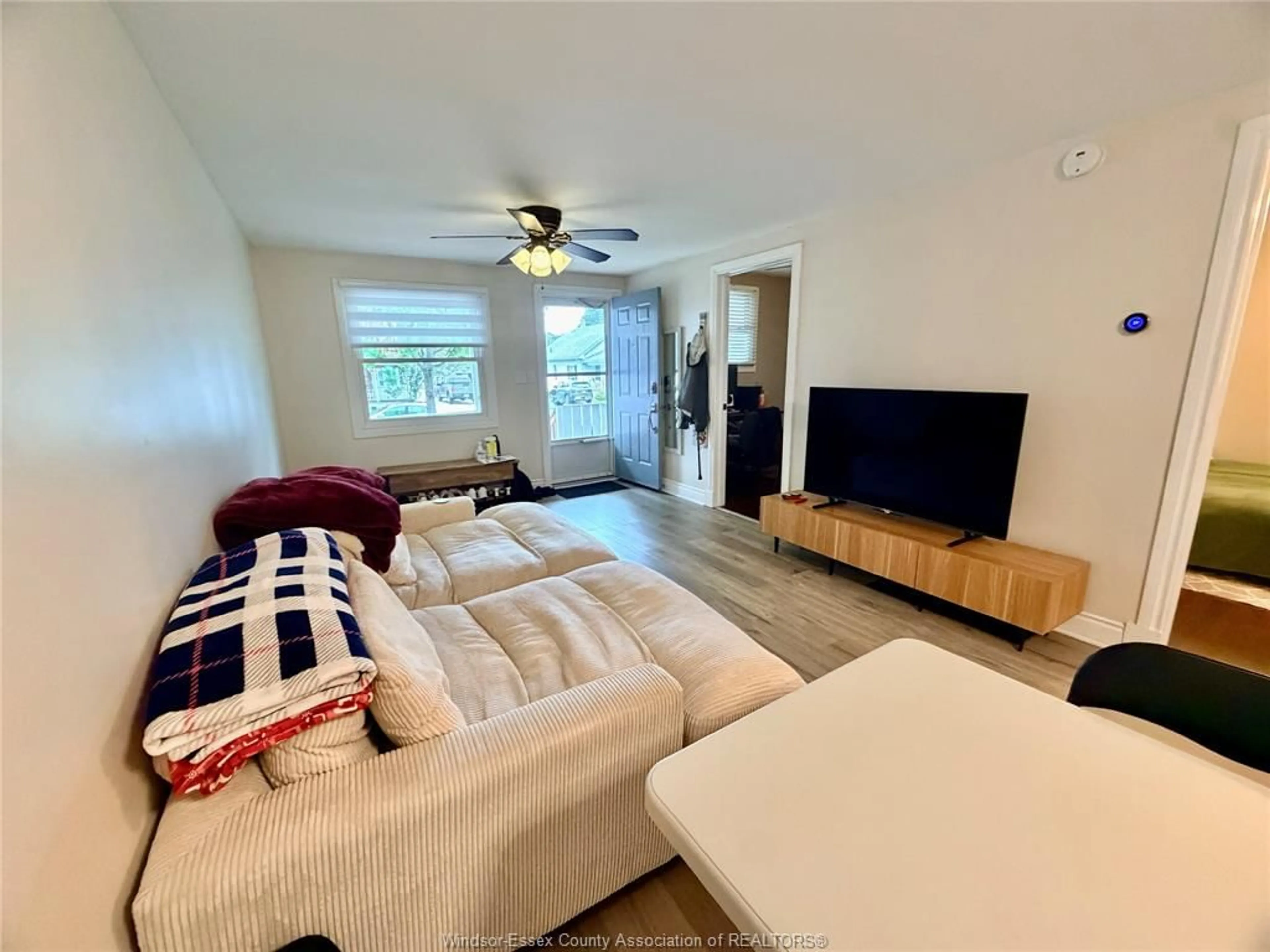Living room with furniture, unknown for 1670 ALBERT, Windsor Ontario N8Y 3R5