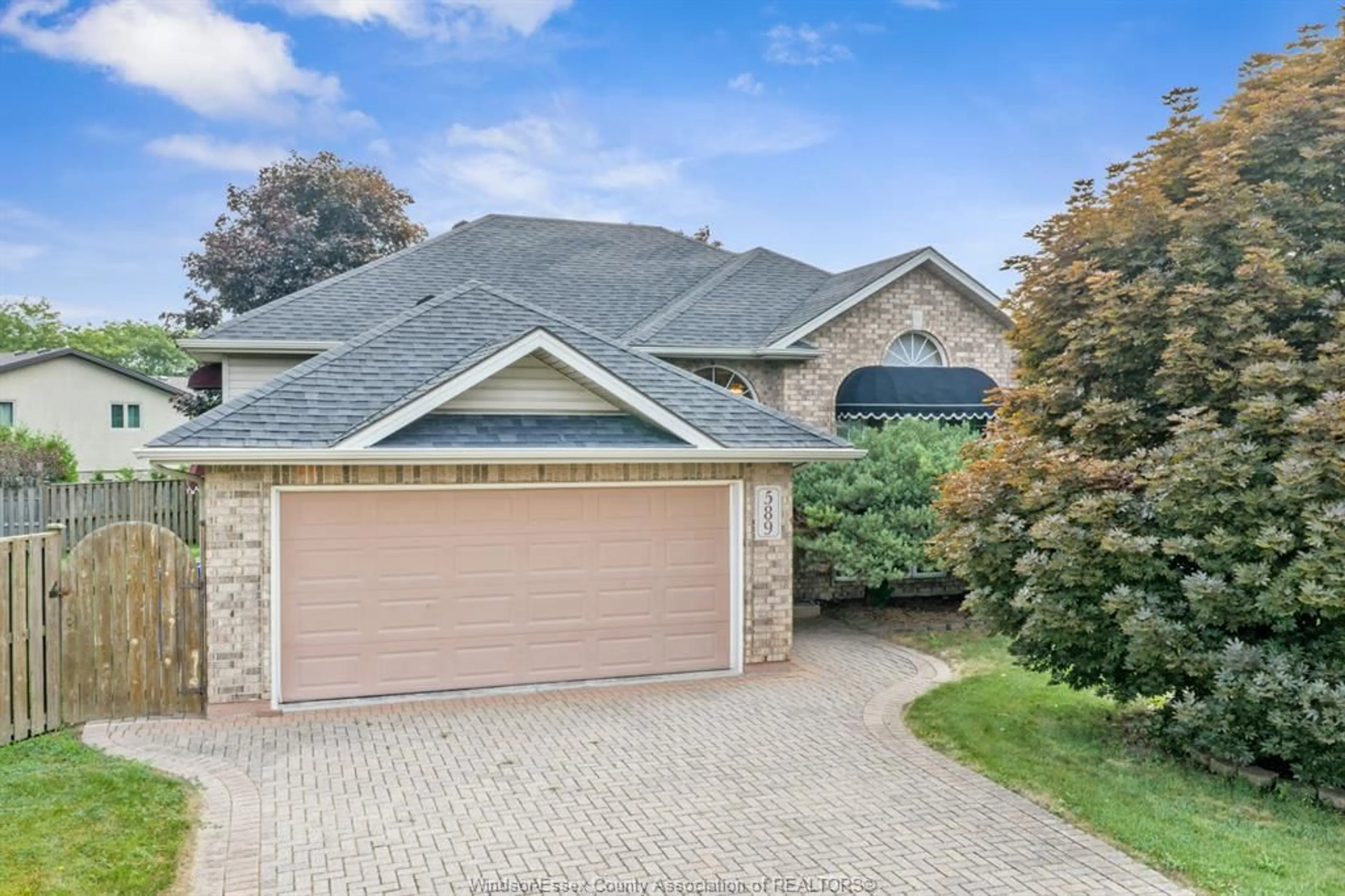 Home with brick exterior material, street for 589 OLCOTT Ave, LaSalle Ontario N9J 3M4
