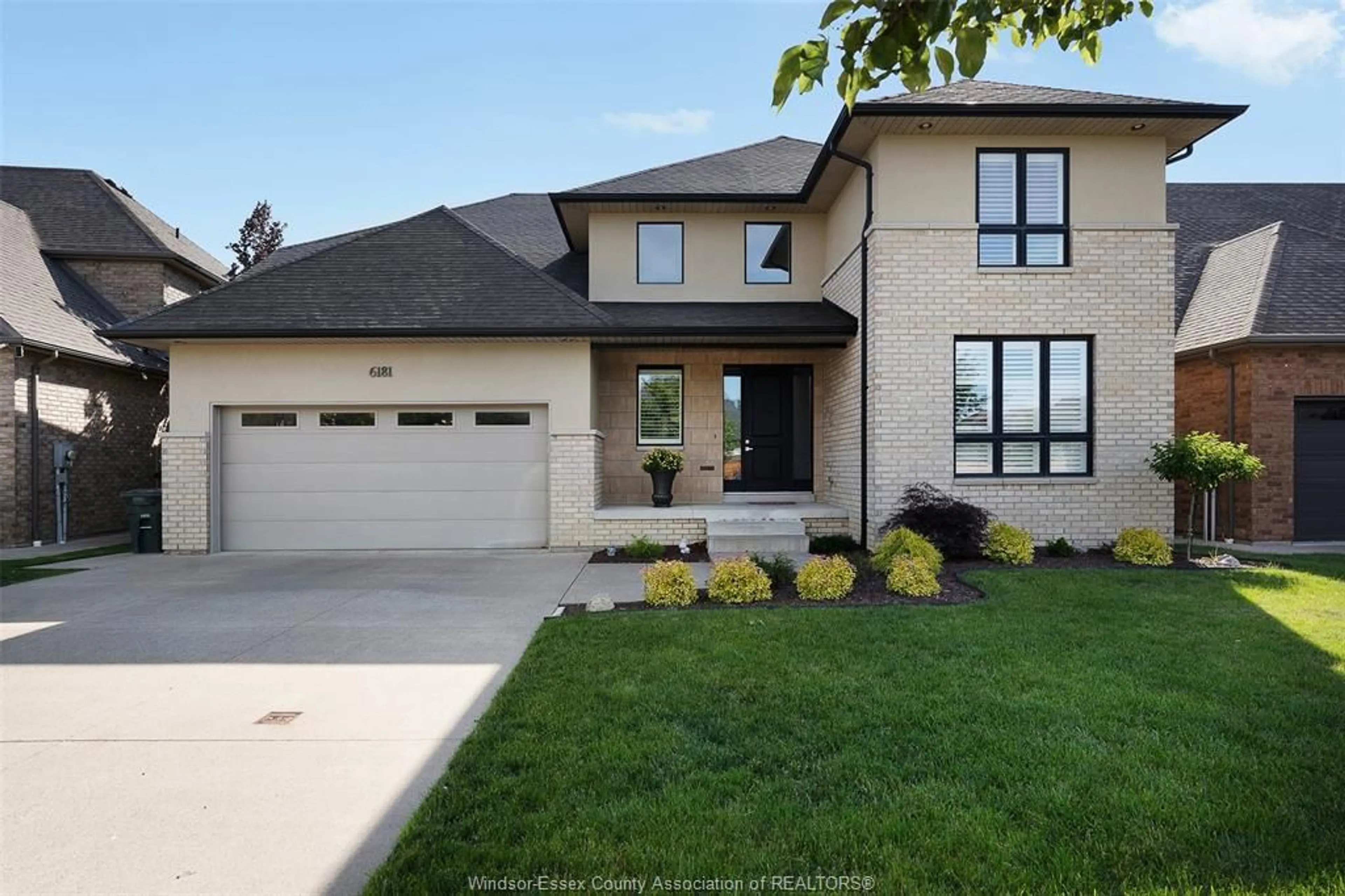 Home with brick exterior material, street for 6181 SILVER MAPLE, LaSalle Ontario N9H 0C1