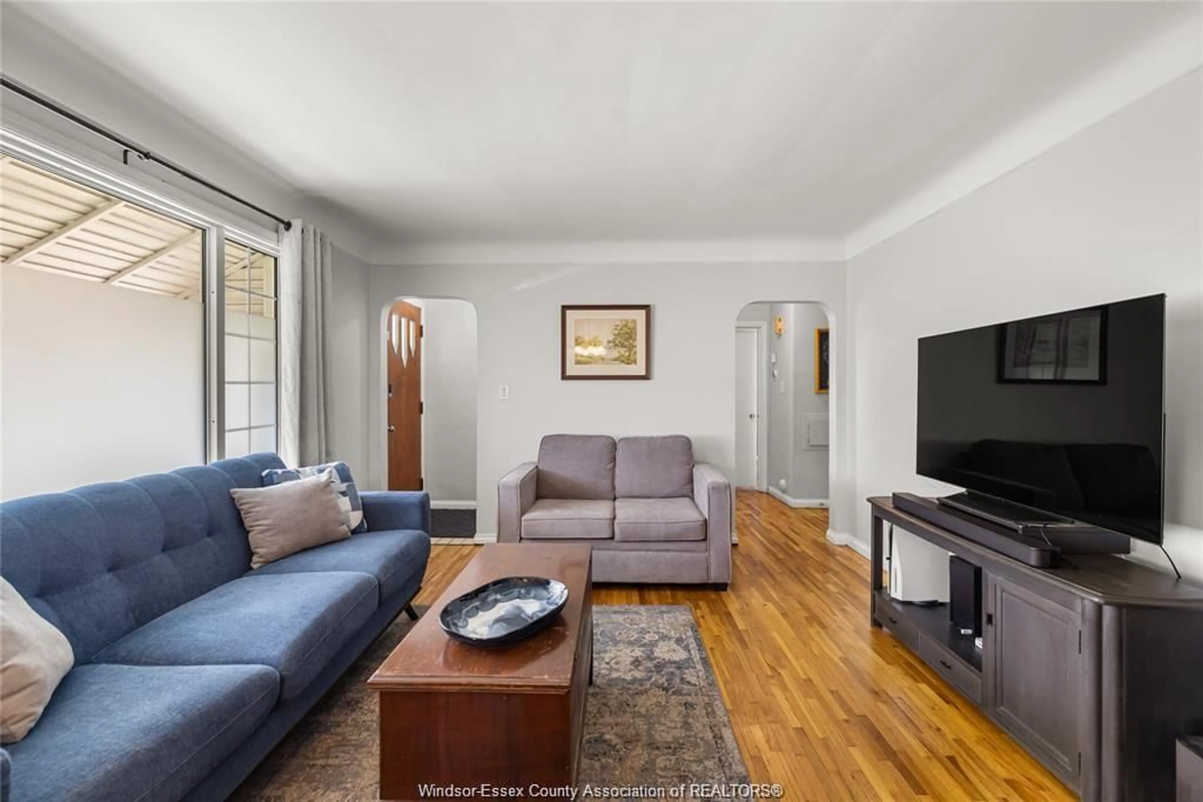 Living room with furniture, unknown for 2780 DOMINION Blvd, Windsor Ontario N9E 2M6
